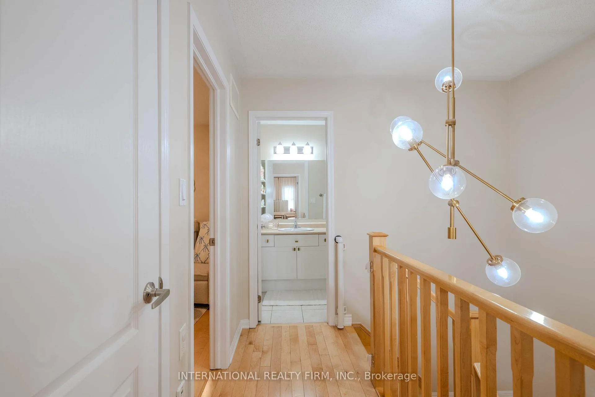Photo 15 of 947 Deverell Place, Milton, Coates — HOMEH