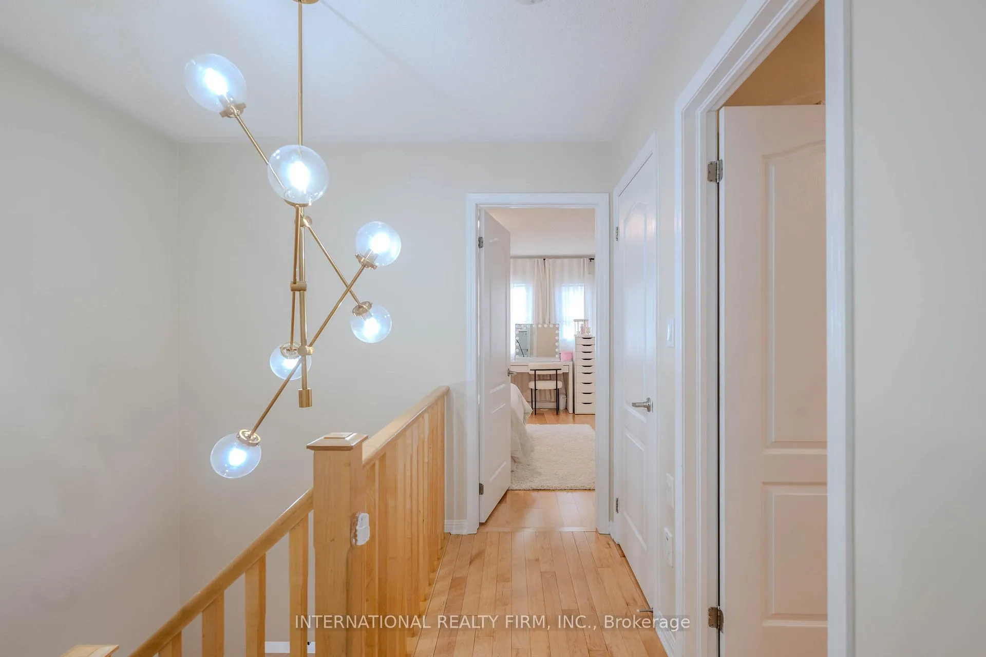 Photo 16 of 947 Deverell Place, Milton, Coates — HOMEH