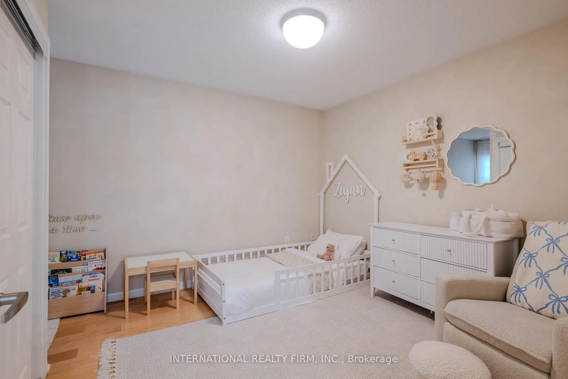 Photo 20 of 947 Deverell Place, Milton, Coates — HOMEH
