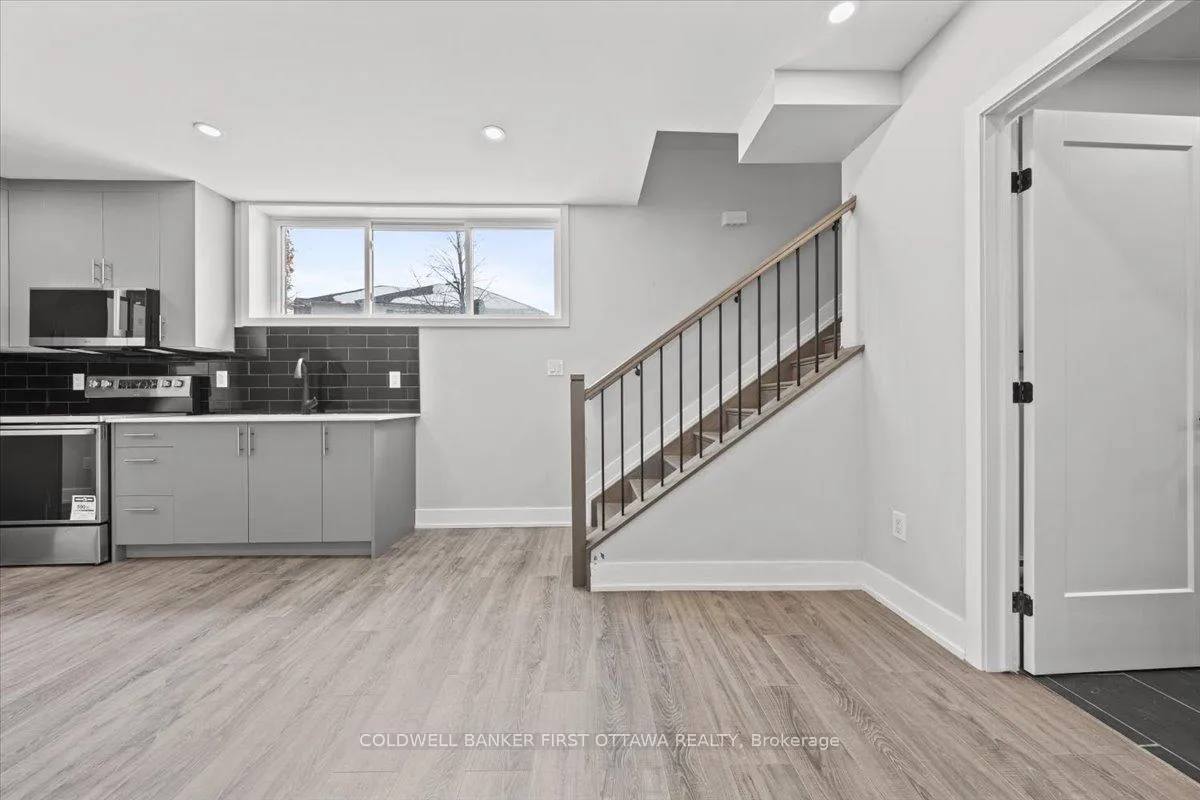 Photo 2 of Unit B, 20 Inverkip Avenue, Ottawa, Hunt Club Park/Greenboro — HOMEH