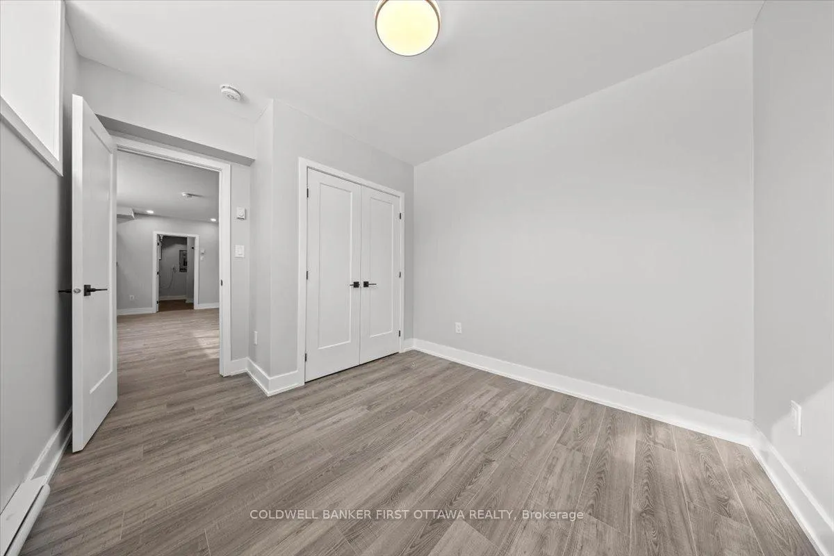 Photo 10 of Unit B, 20 Inverkip Avenue, Ottawa, Hunt Club Park/Greenboro — HOMEH