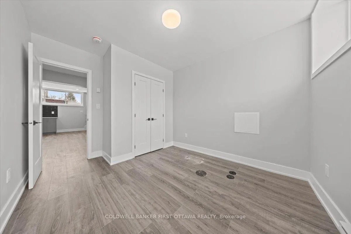 Photo 12 of Unit B, 20 Inverkip Avenue, Ottawa, Hunt Club Park/Greenboro — HOMEH