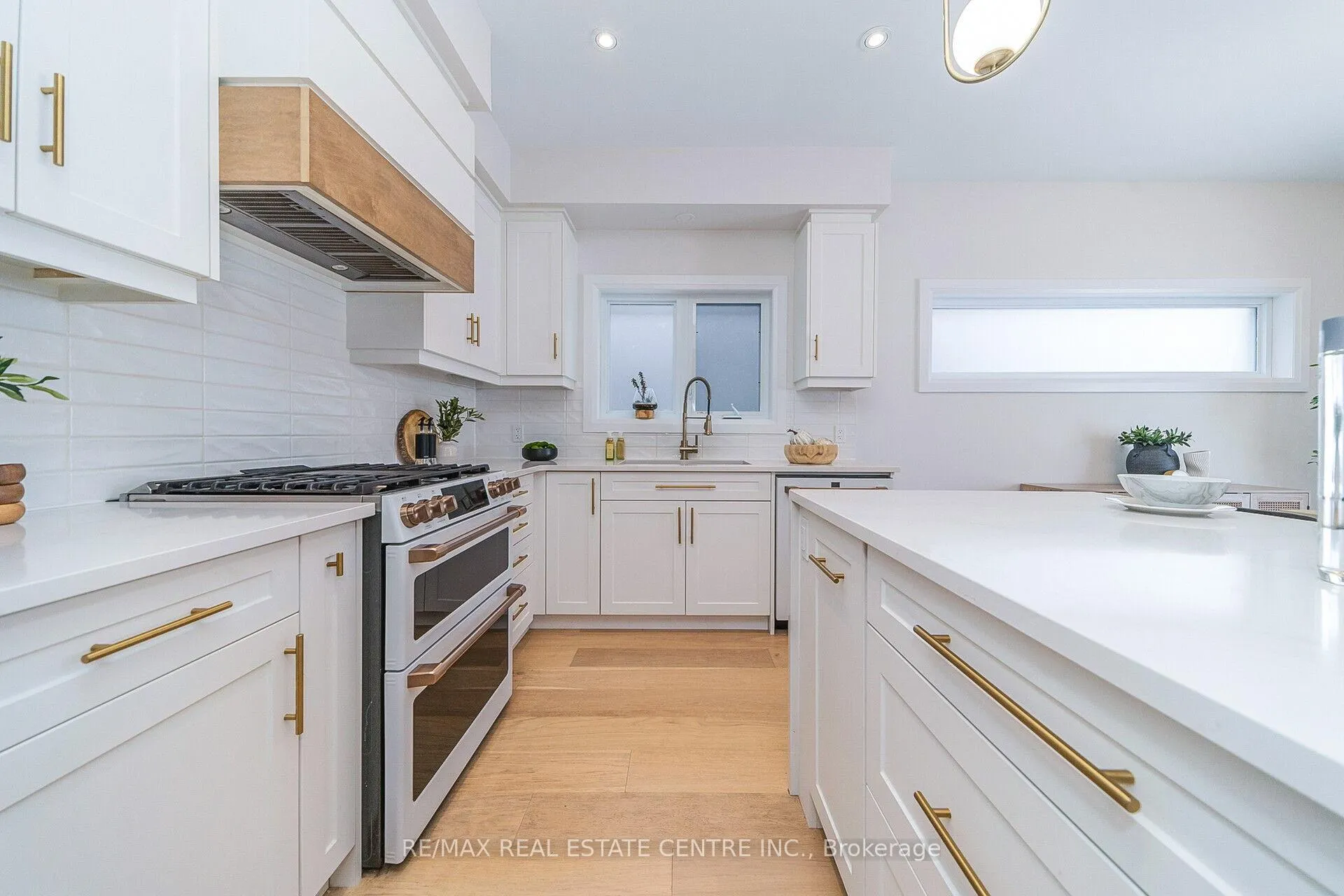 Photo 11 of 223 Otterbein Road, Kitchener — HOMEH