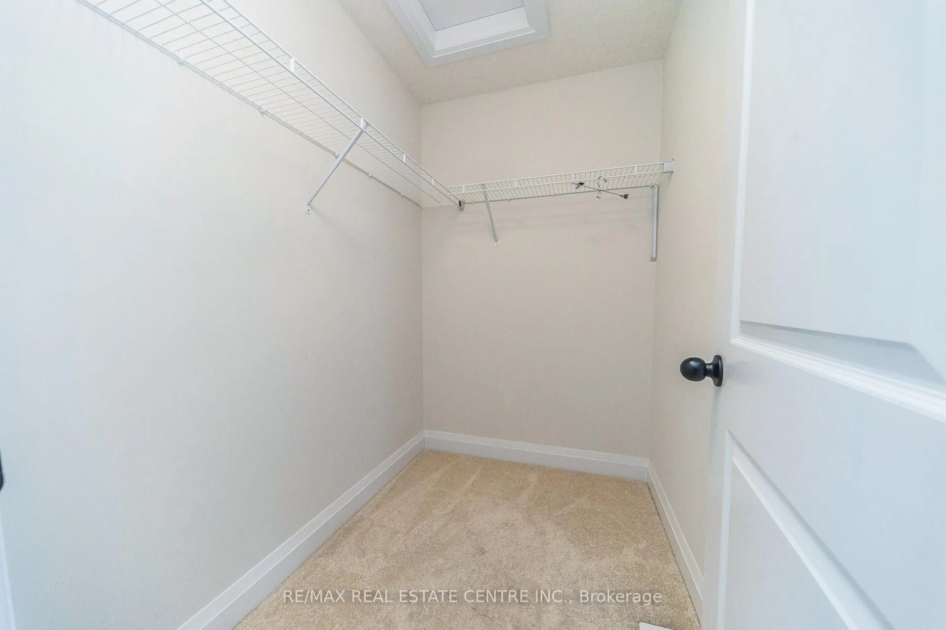 Photo 21 of 223 Otterbein Road, Kitchener — HOMEH