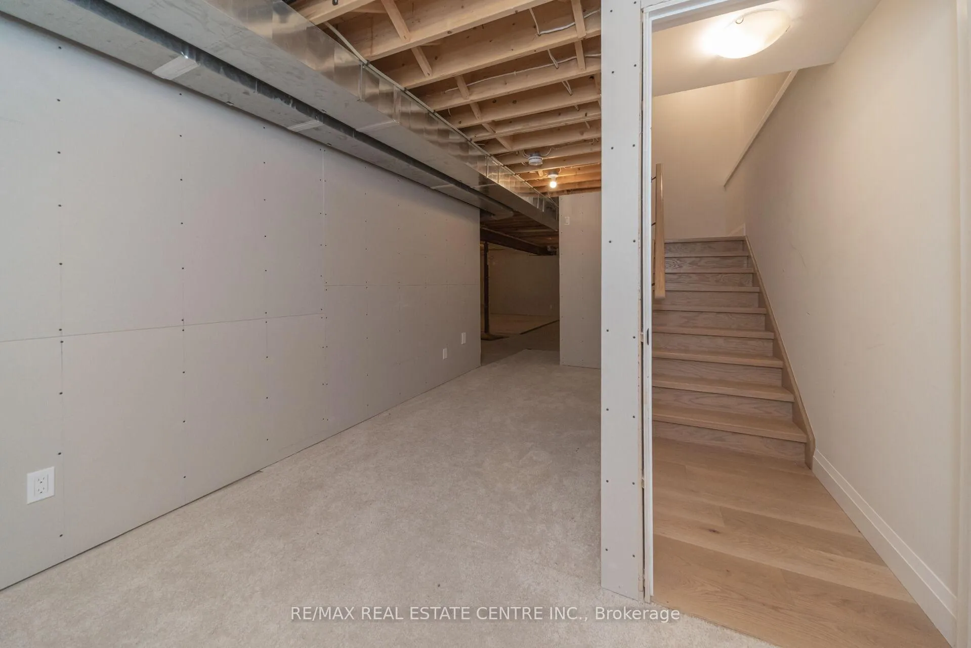 Photo 27 of 223 Otterbein Road, Kitchener — HOMEH