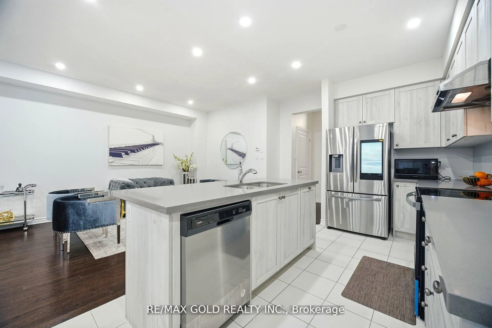 Photo 8 of 15 Spinland Street, Caledon, Rural Caledon — HOMEH
