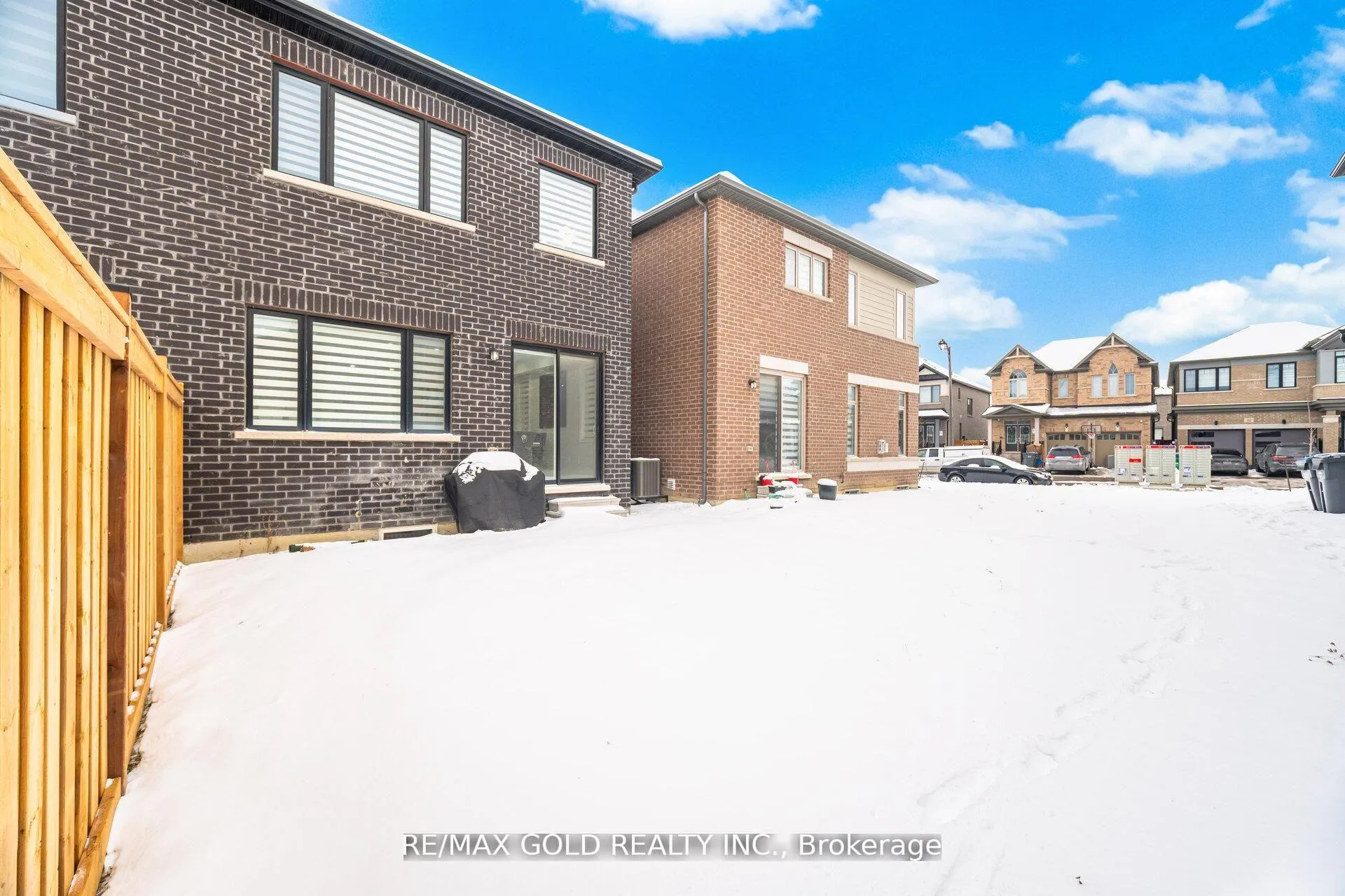 Photo 43 of 15 Spinland Street, Caledon, Rural Caledon — HOMEH