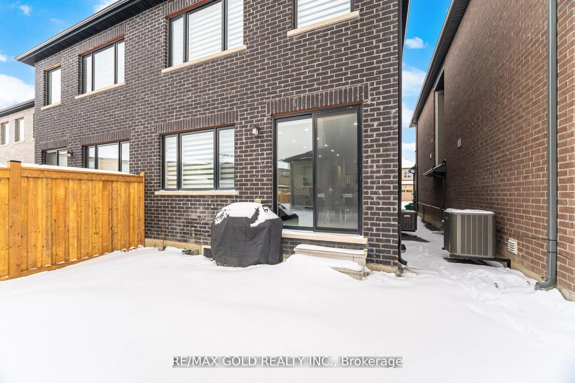 Photo 45 of 15 Spinland Street, Caledon, Rural Caledon — HOMEH