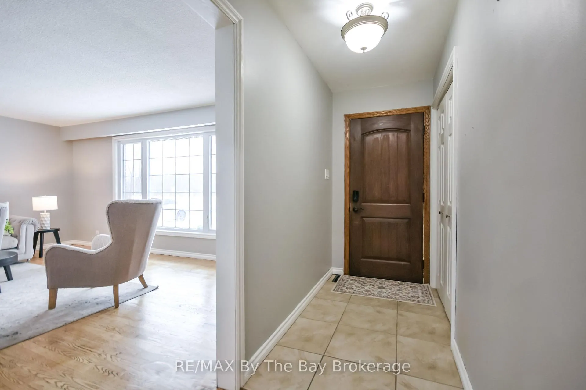 Photo 3 of 111 Balm Beach Road E, Tiny, Rural Tiny — HOMEH