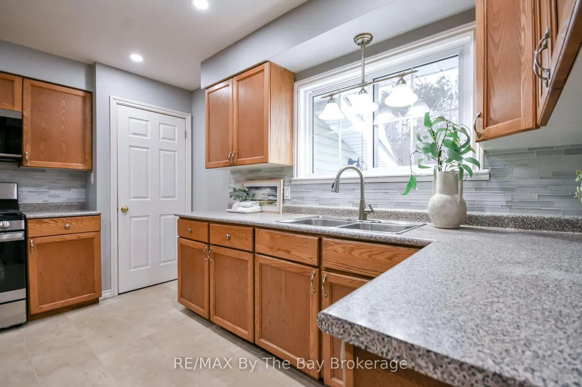 Photo 11 of 111 Balm Beach Road E, Tiny, Rural Tiny — HOMEH