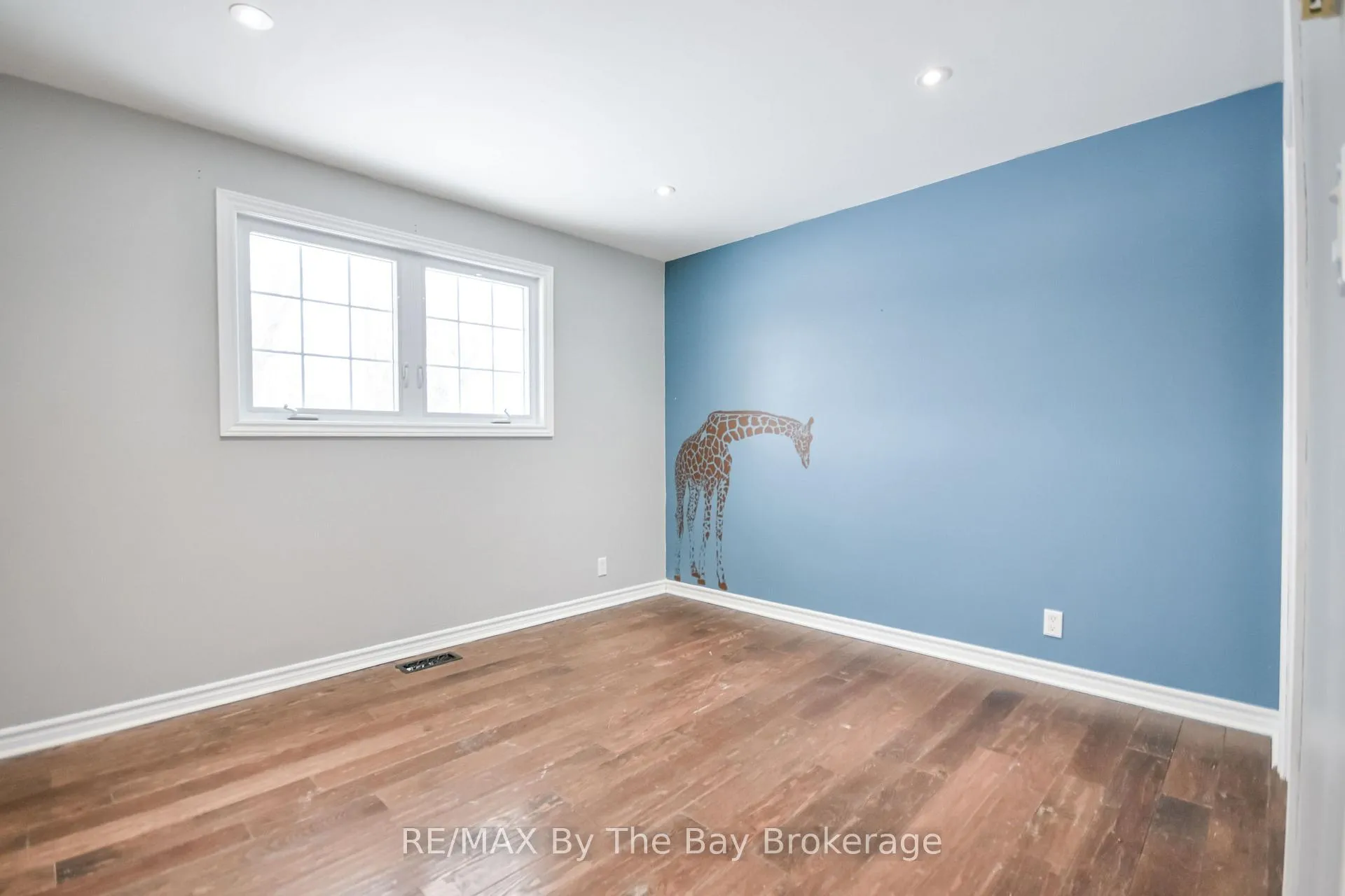 Photo 37 of 111 Balm Beach Road E, Tiny, Rural Tiny — HOMEH