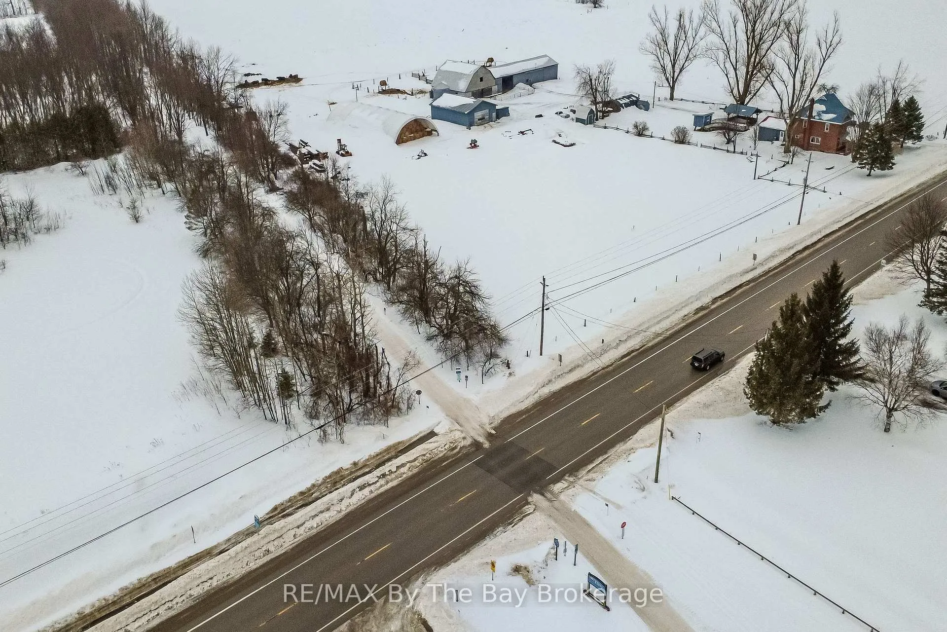 Photo 46 of 111 Balm Beach Road E, Tiny, Rural Tiny — HOMEH
