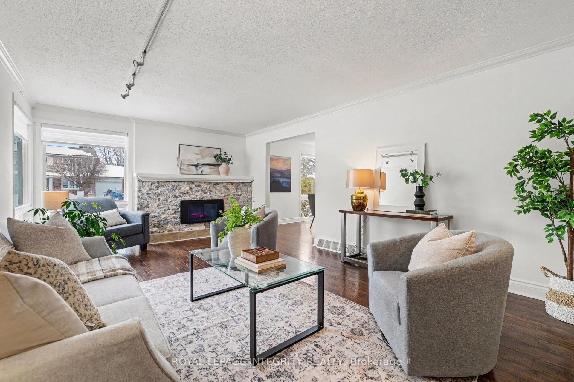 Photo 5 of 185 Withrow Avenue, Ottawa, Meadowlands/St. Claire Gardens — HOMEH