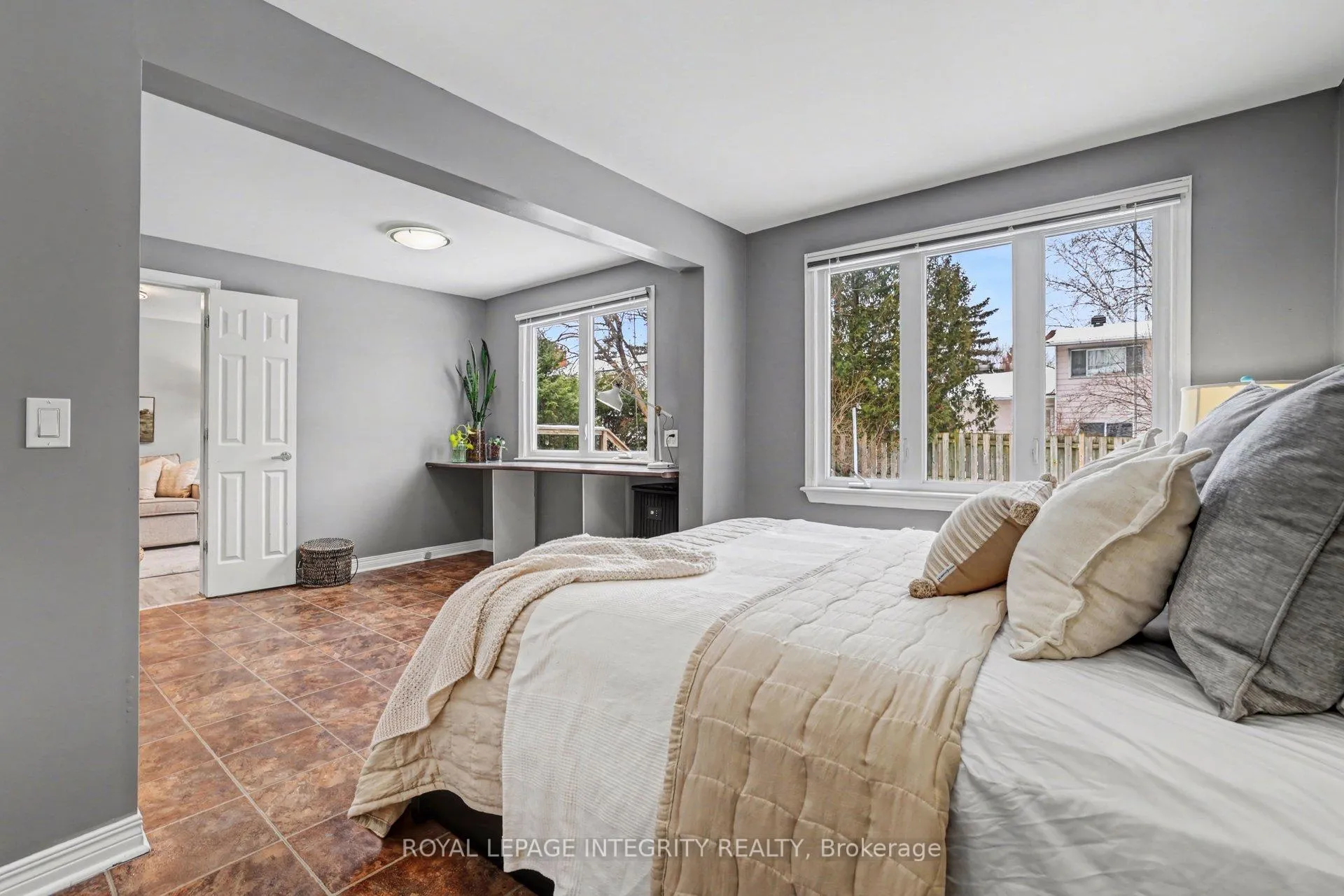 Photo 20 of 185 Withrow Avenue, Ottawa, Meadowlands/St. Claire Gardens — HOMEH