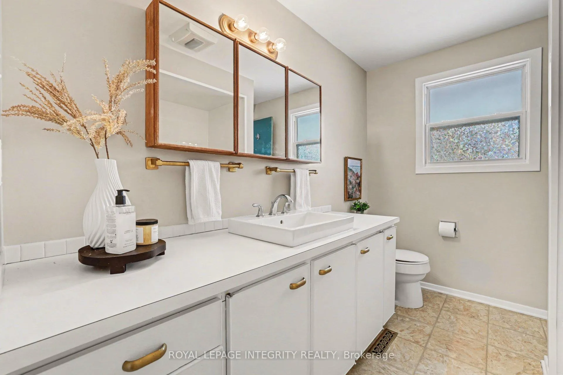 Photo 28 of 185 Withrow Avenue, Ottawa, Meadowlands/St. Claire Gardens — HOMEH