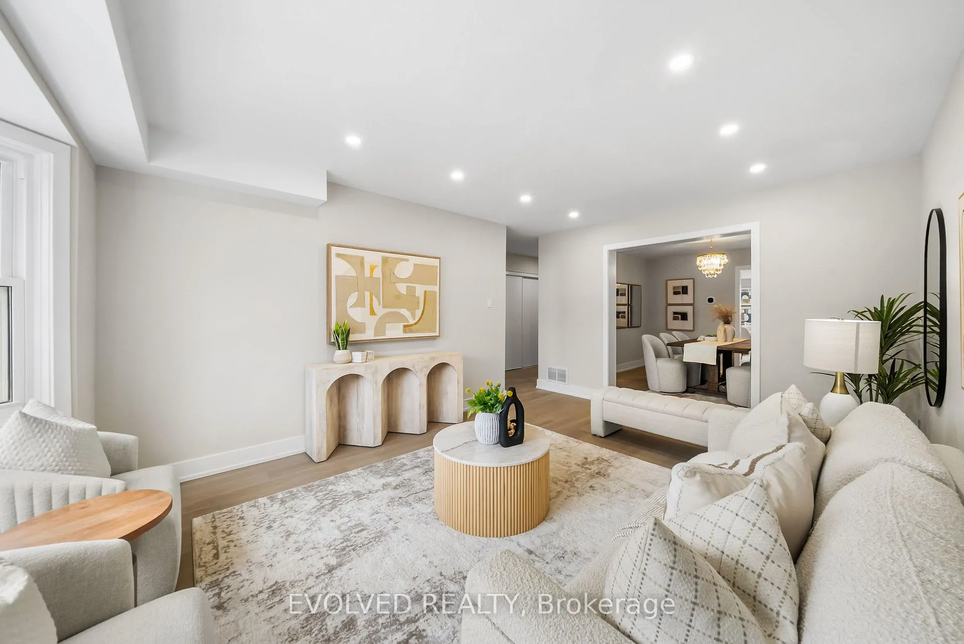Photo 6 of 12 Tova Place, Vaughan, Beverley Glen — HOMEH