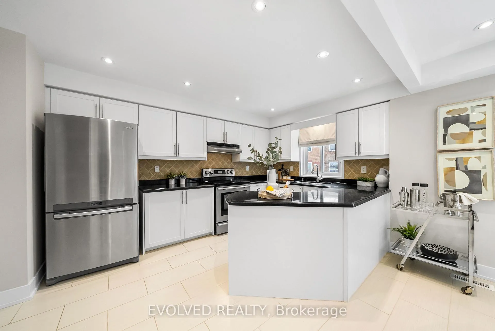 Photo 12 of 12 Tova Place, Vaughan, Beverley Glen — HOMEH
