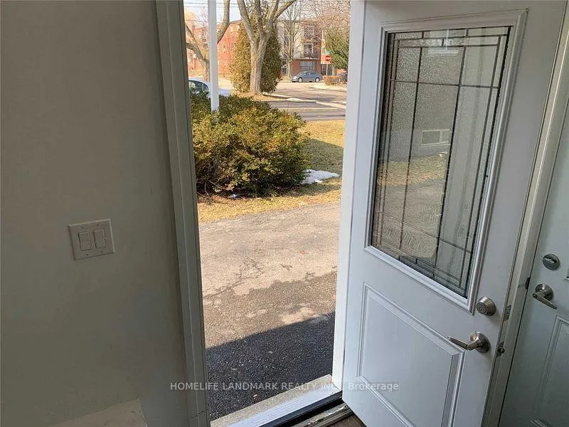 Photo 3 of 8 Ronaldshay Avenue, Hamilton, Greeningdon — HOMEH