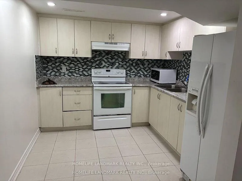 Photo 22 of 8 Ronaldshay Avenue, Hamilton, Greeningdon — HOMEH