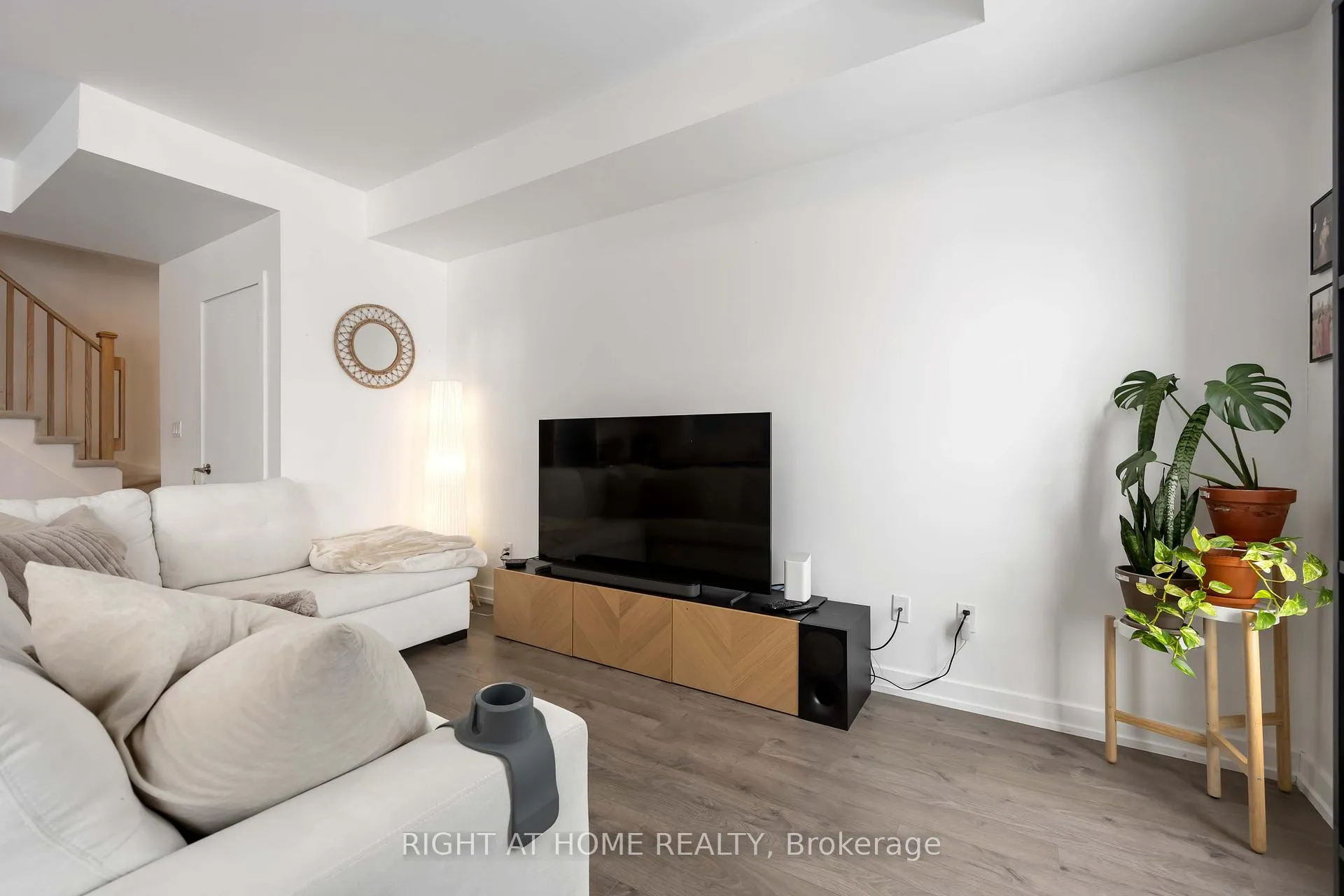 Photo 3 of Unit 220, 1555 Kingston Road, Pickering, Town Centre — HOMEH
