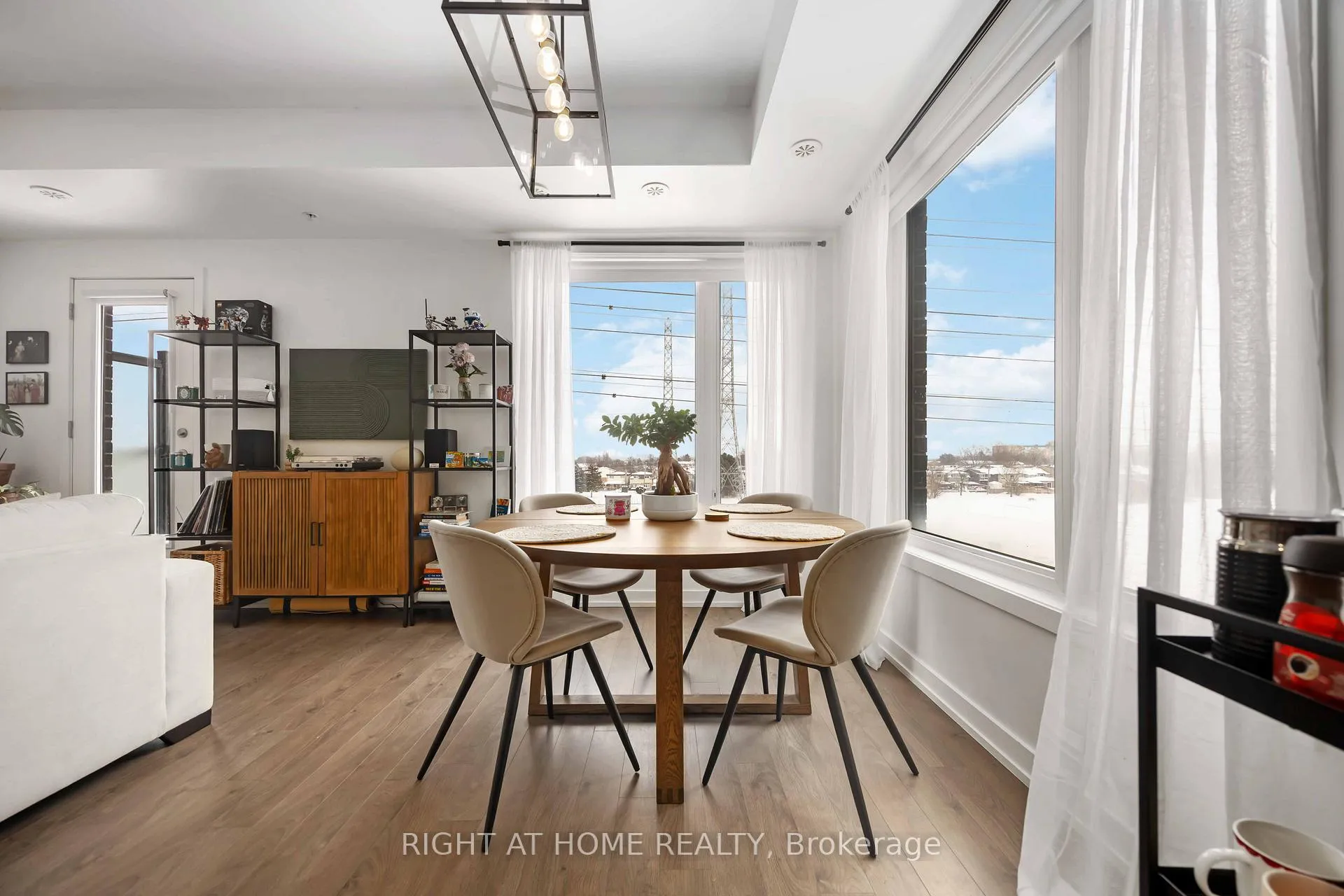 Photo 10 of Unit 220, 1555 Kingston Road, Pickering, Town Centre — HOMEH
