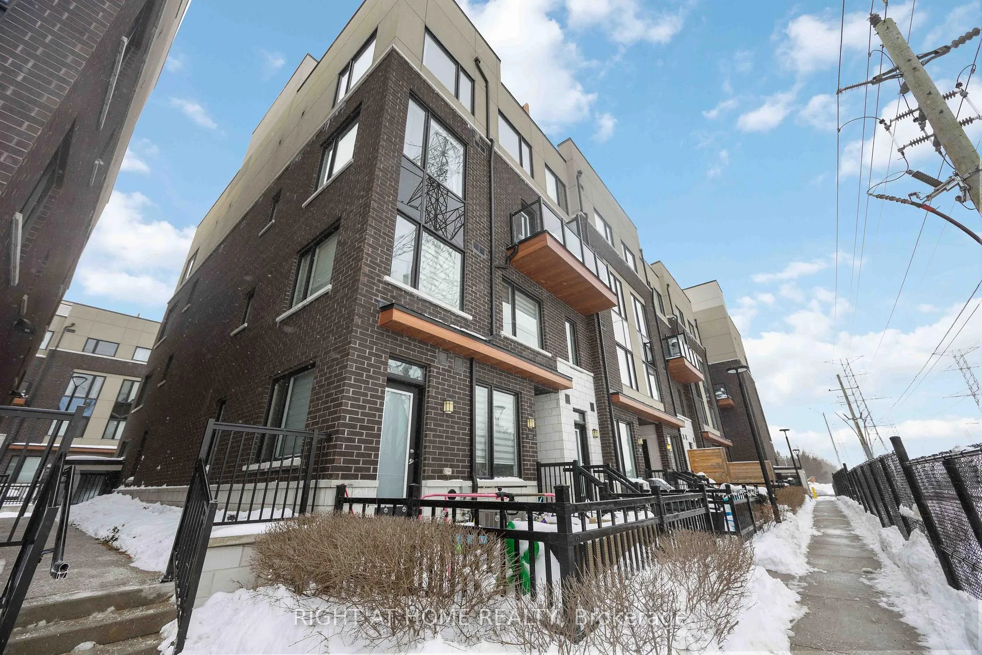 Photo 27 of Unit 220, 1555 Kingston Road, Pickering, Town Centre — HOMEH