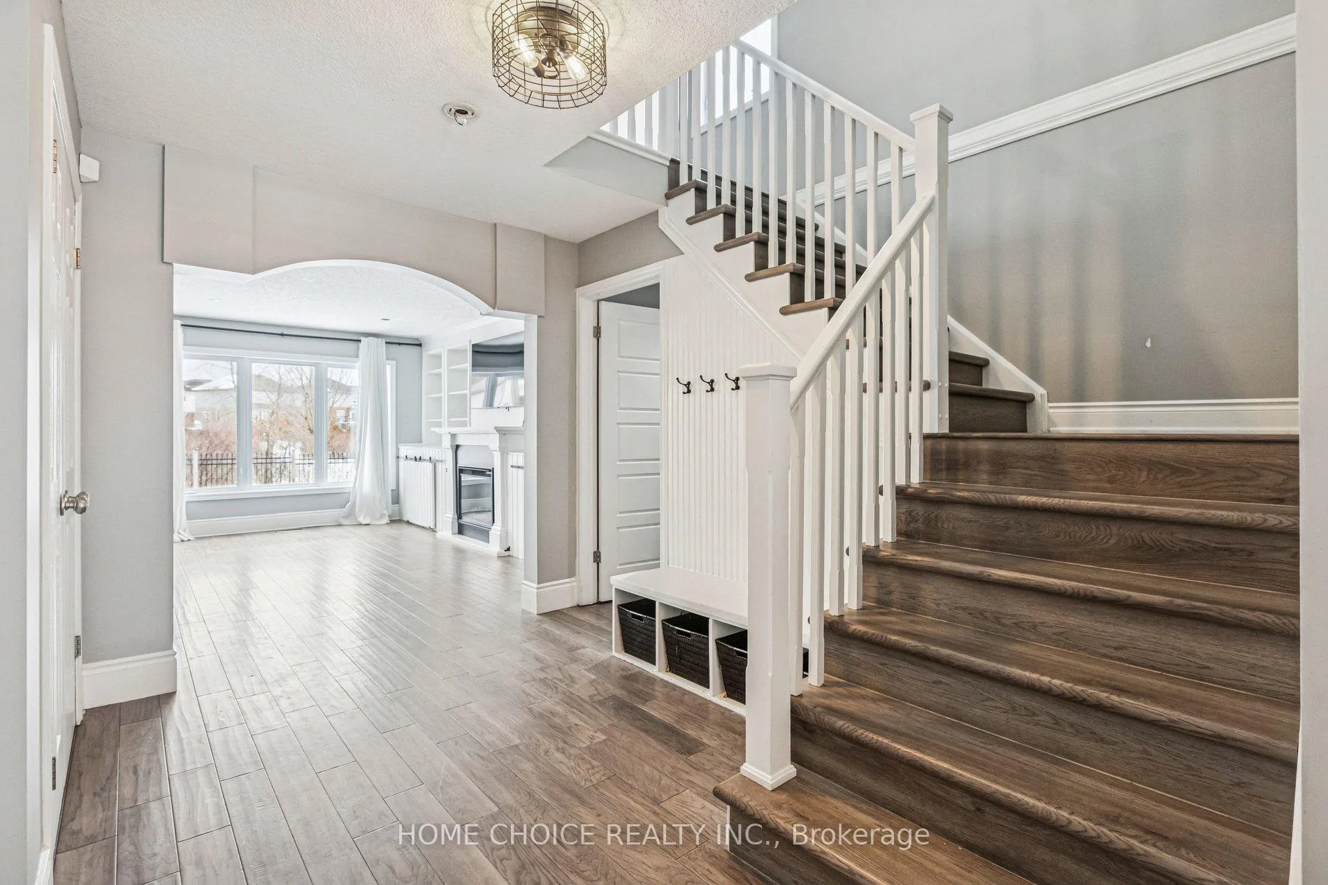 Photo 6 of 303 Hillcroft Court, Waterloo — HOMEH
