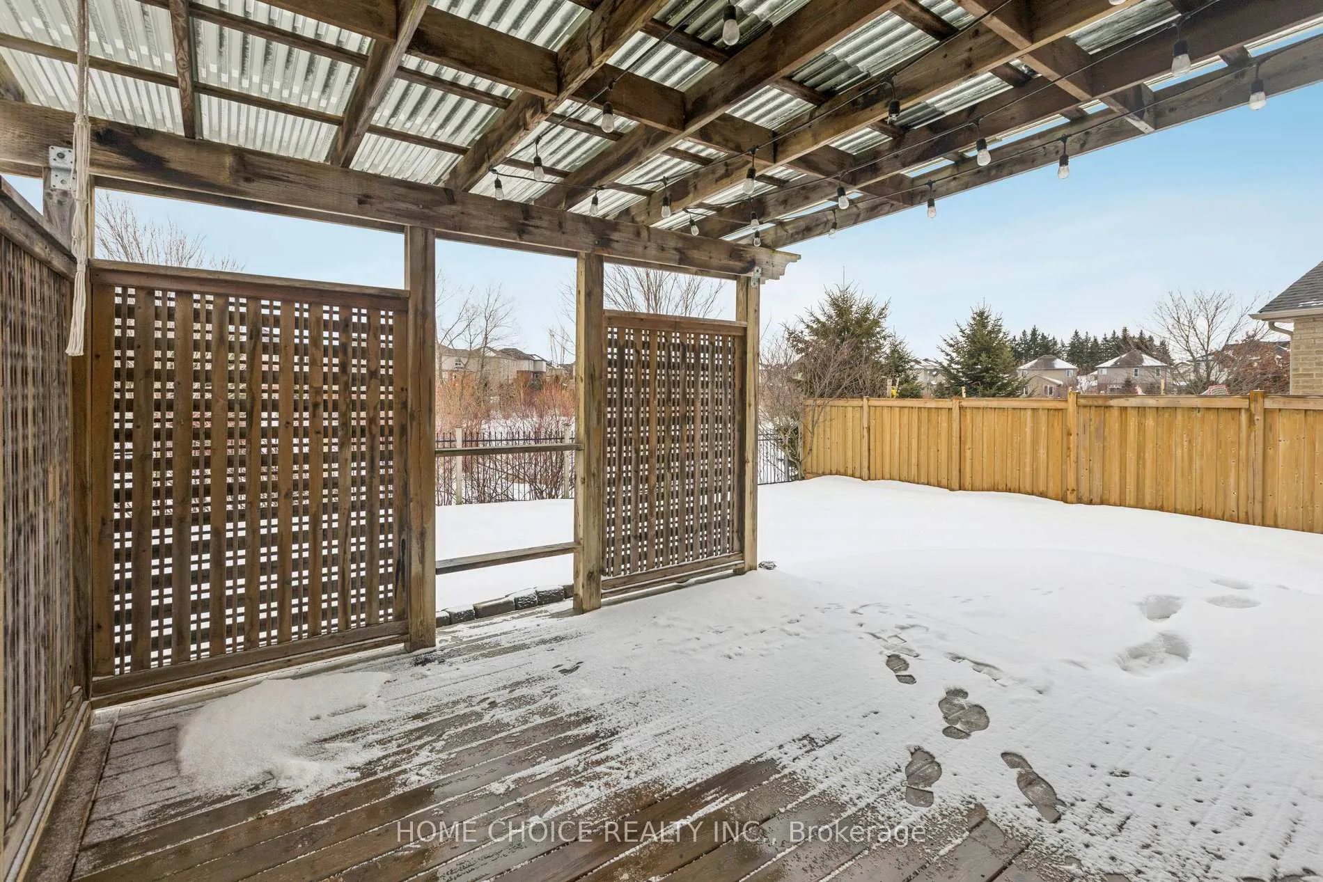 Photo 16 of 303 Hillcroft Court, Waterloo — HOMEH