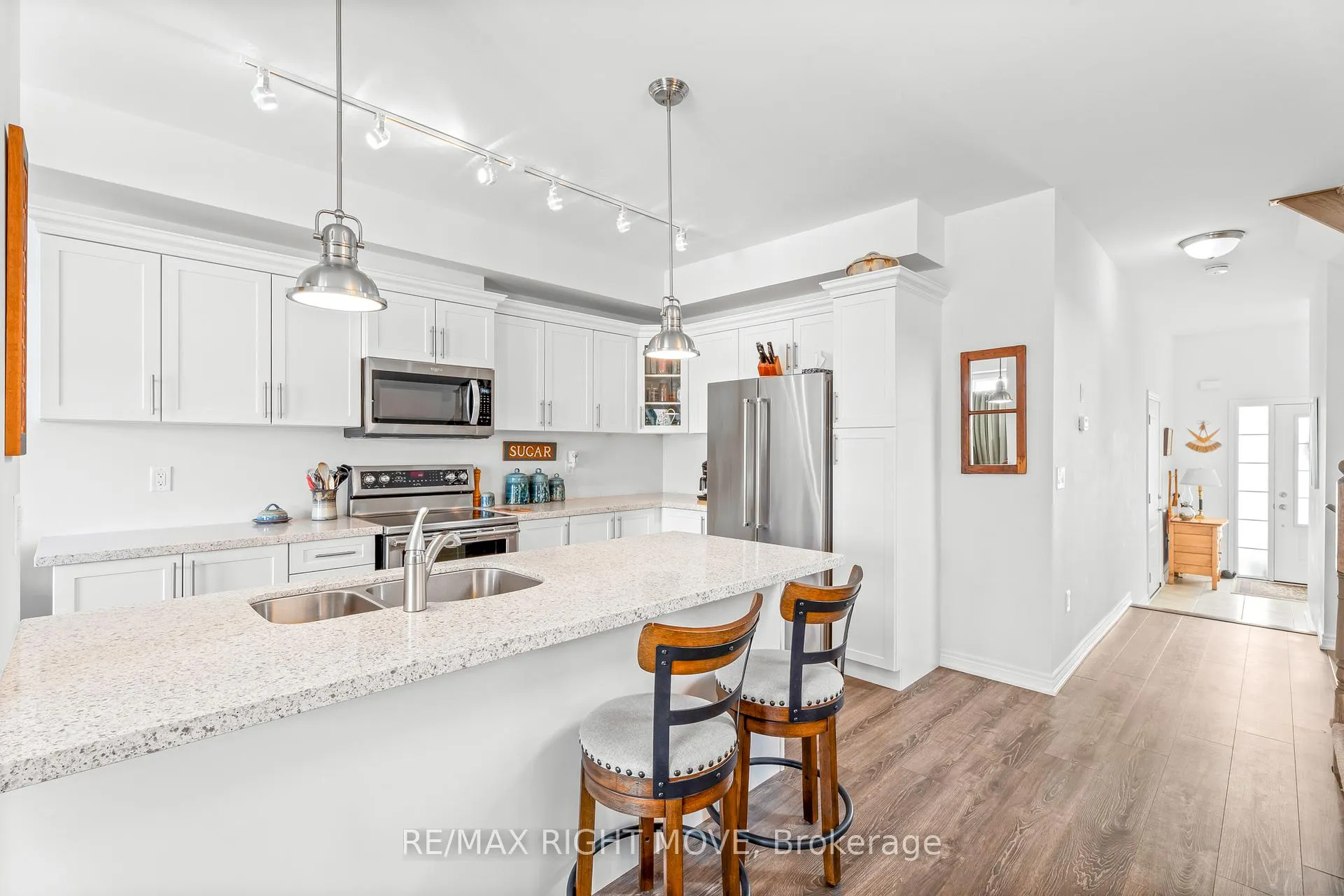 Photo 6 of Unit A, 246 James Street, Orillia — HOMEH