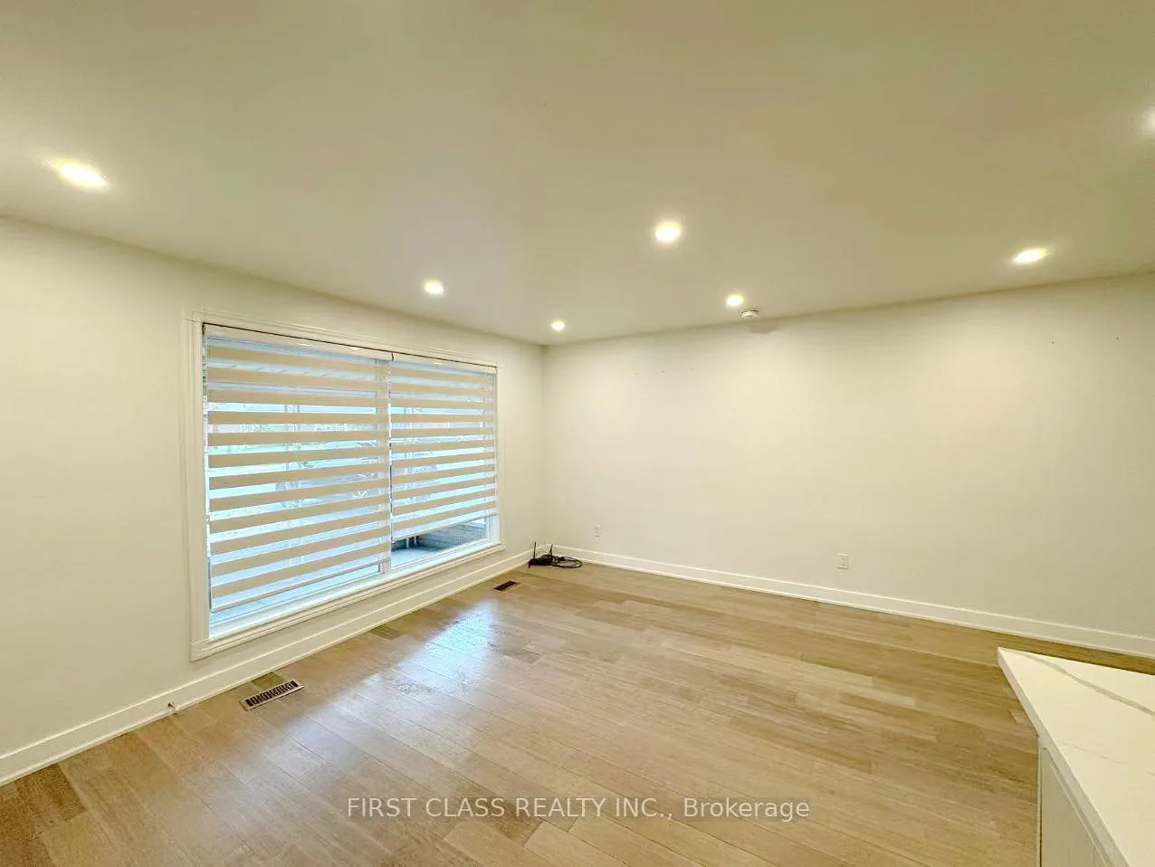 Photo 6 of Unit Upper, 741 Proctor Road, Burlington, Brant — HOMEH