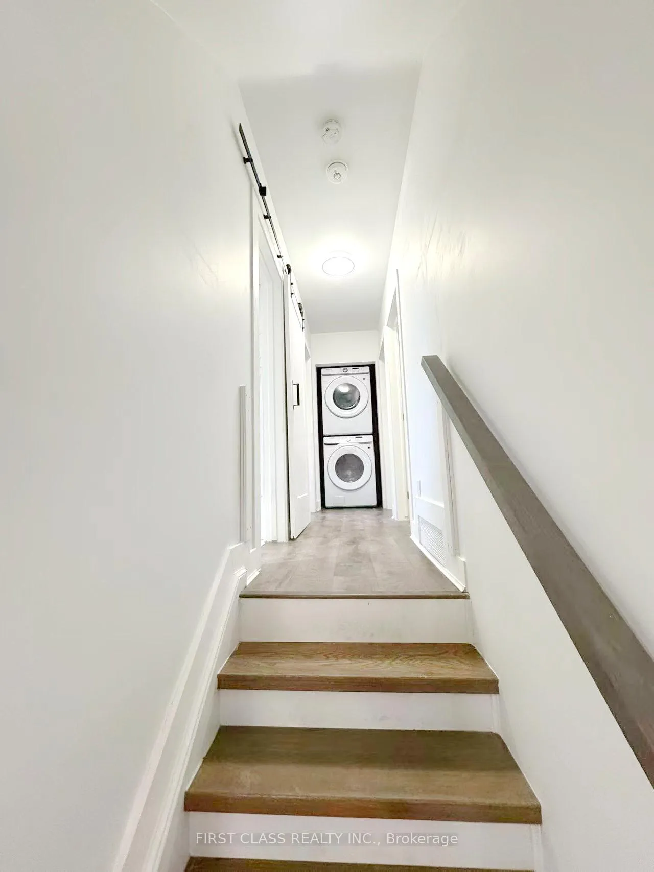 Photo 15 of Unit Upper, 741 Proctor Road, Burlington, Brant — HOMEH