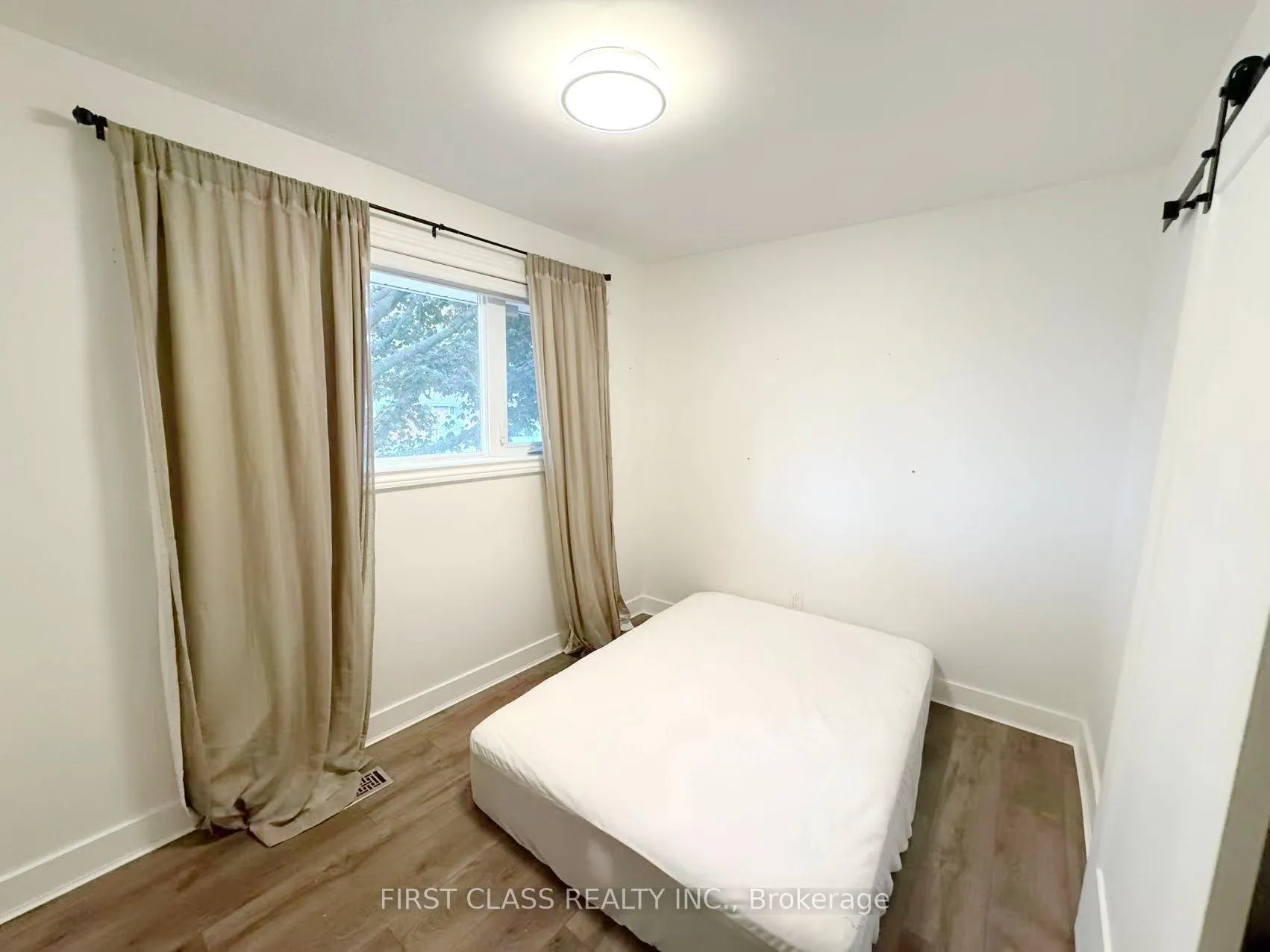 Photo 20 of Unit Upper, 741 Proctor Road, Burlington, Brant — HOMEH