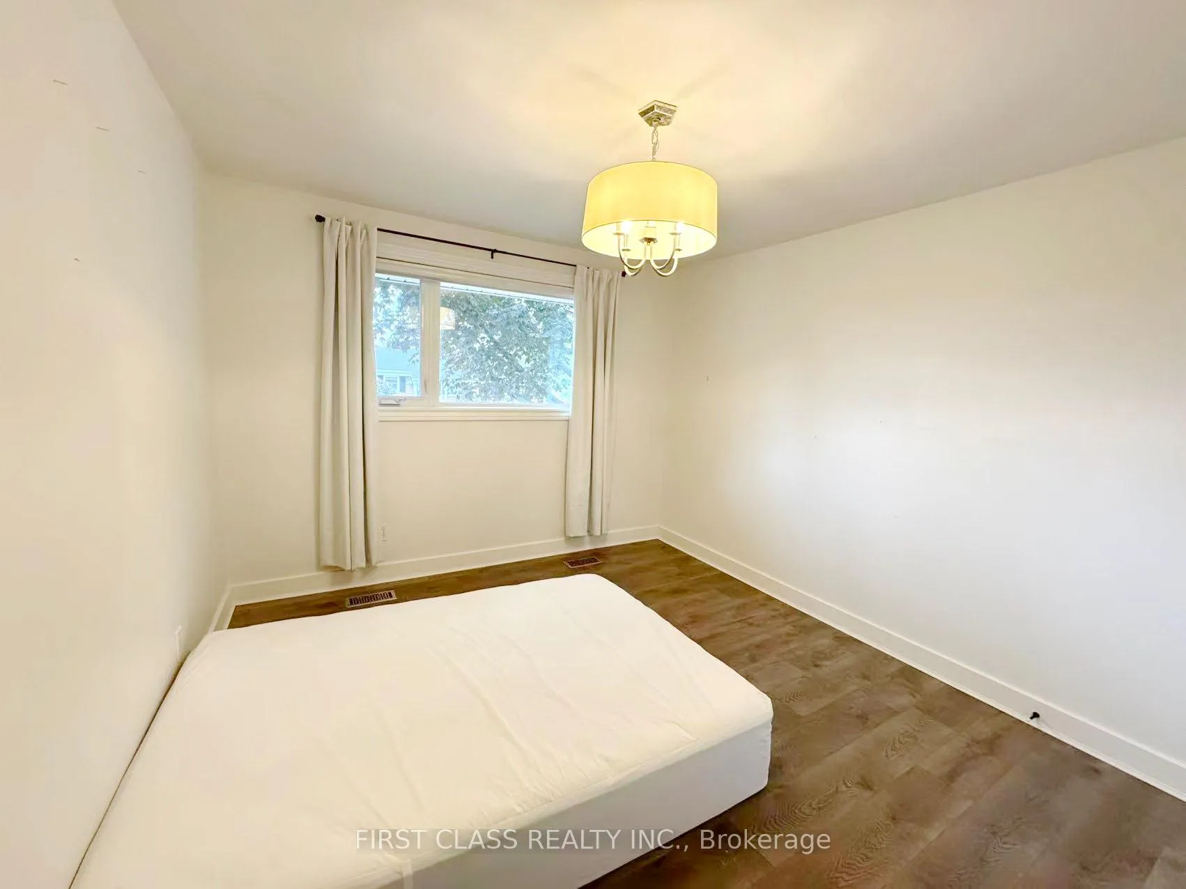 Photo 25 of Unit Upper, 741 Proctor Road, Burlington, Brant — HOMEH