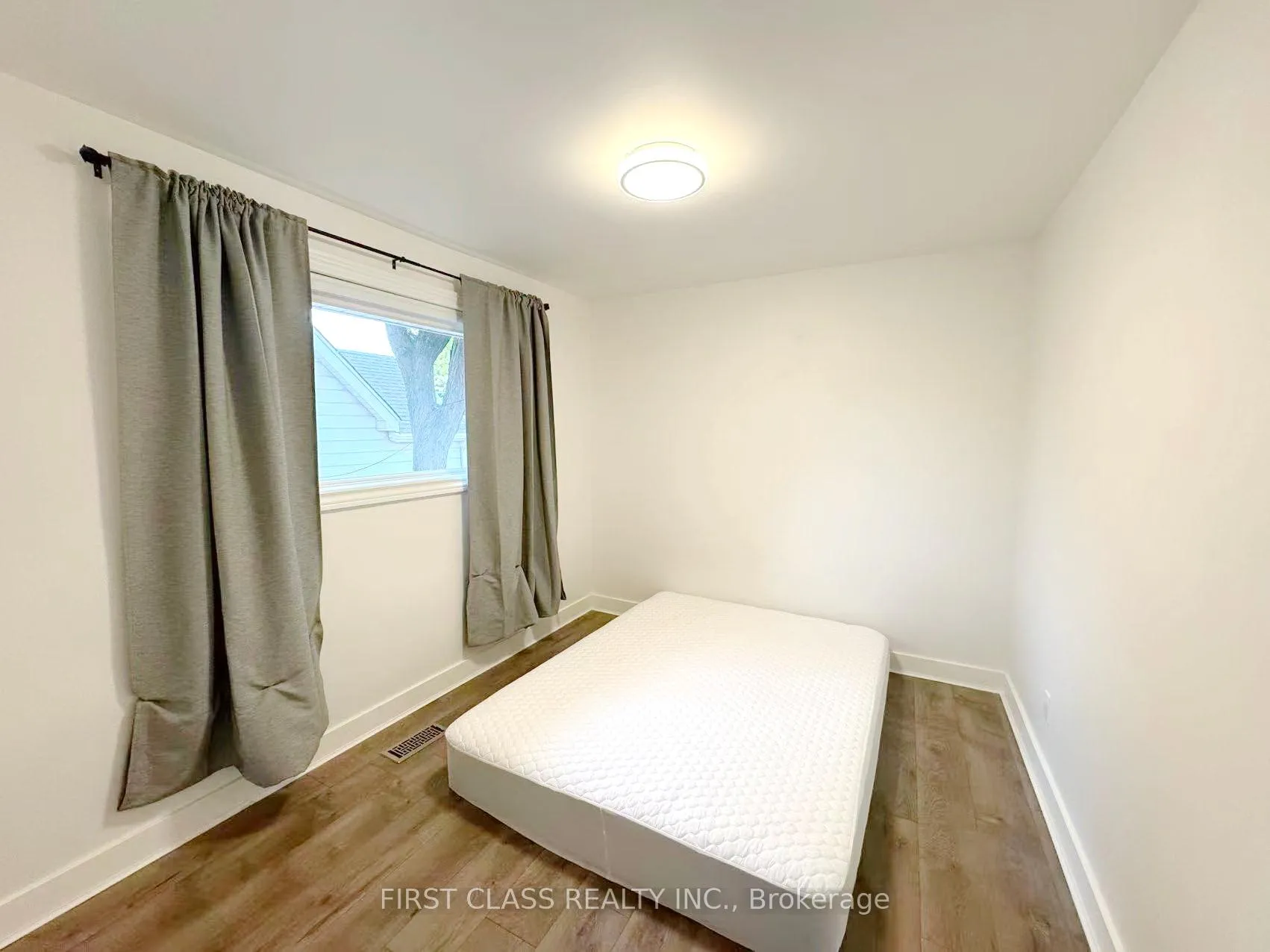 Photo 29 of Unit Upper, 741 Proctor Road, Burlington, Brant — HOMEH