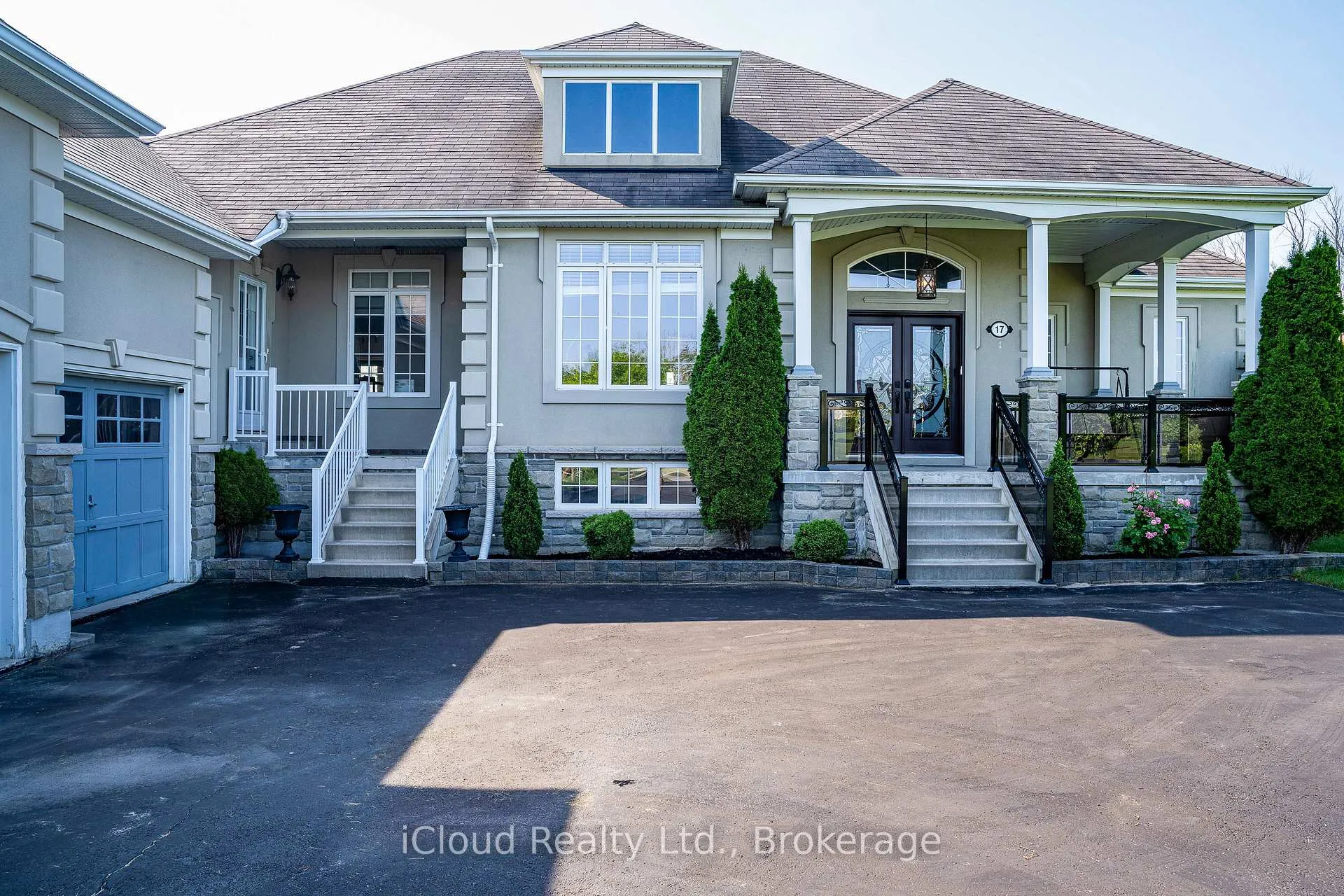 Photo 2 of 17 Maple Drive, Wasaga Beach — HOMEH