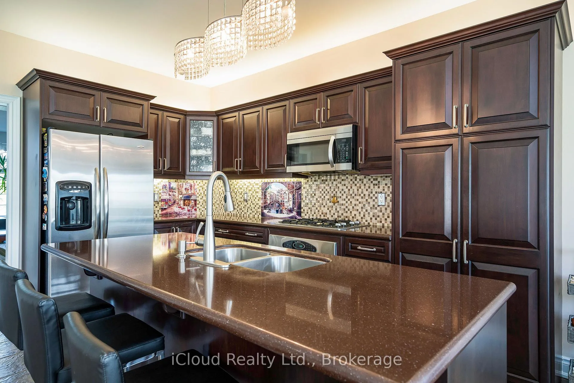 Photo 12 of 17 Maple Drive, Wasaga Beach — HOMEH