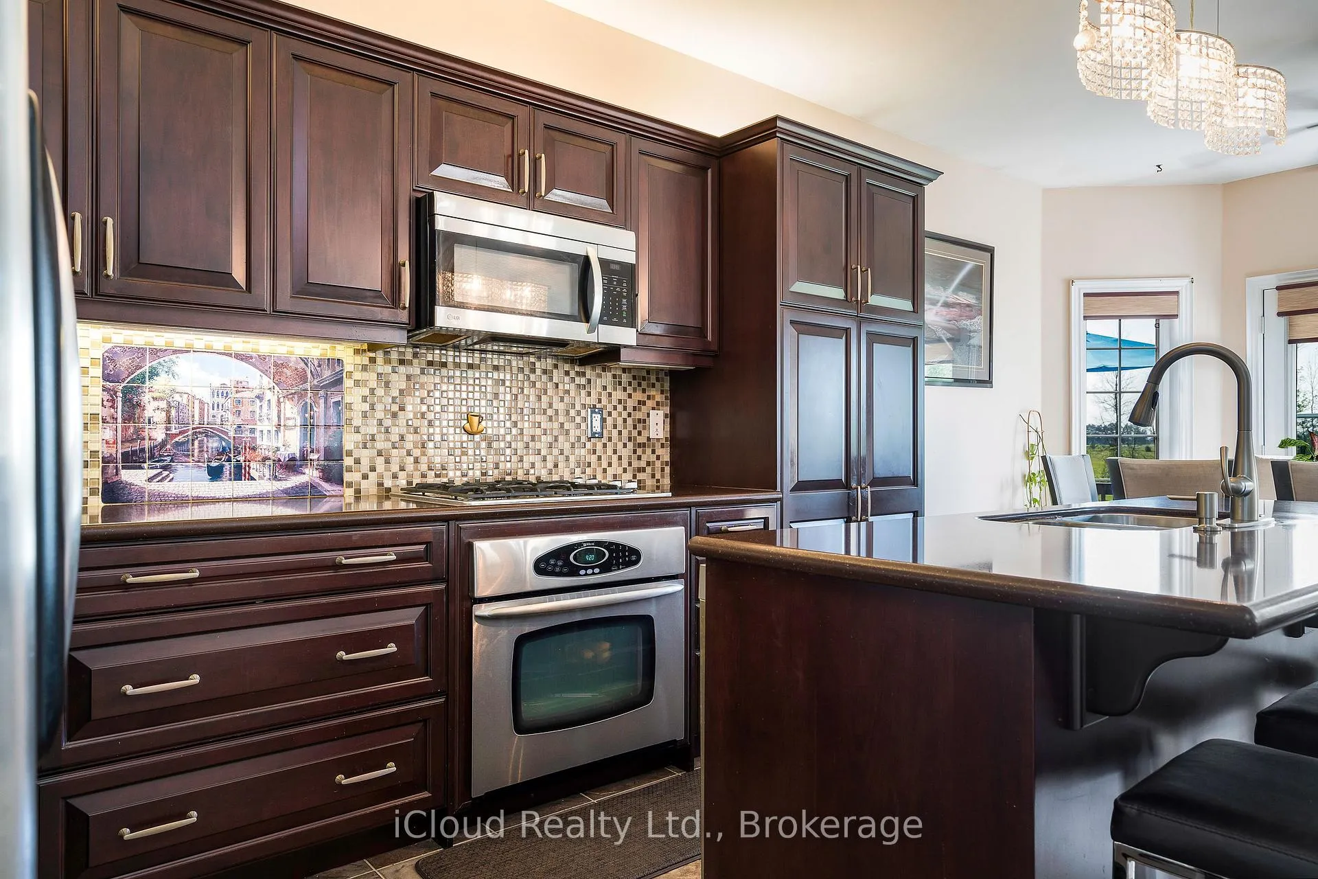 Photo 13 of 17 Maple Drive, Wasaga Beach — HOMEH