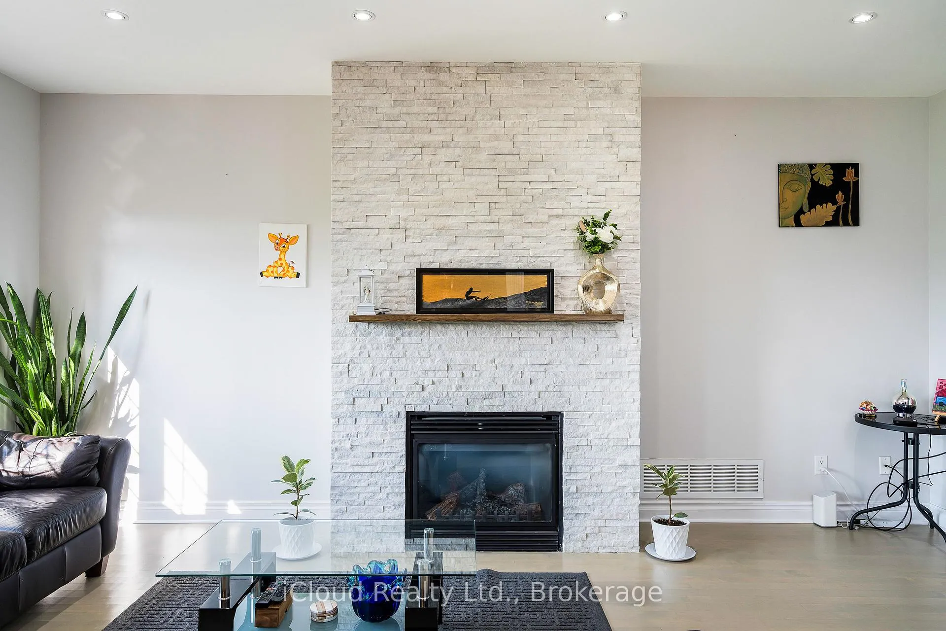 Photo 15 of 17 Maple Drive, Wasaga Beach — HOMEH