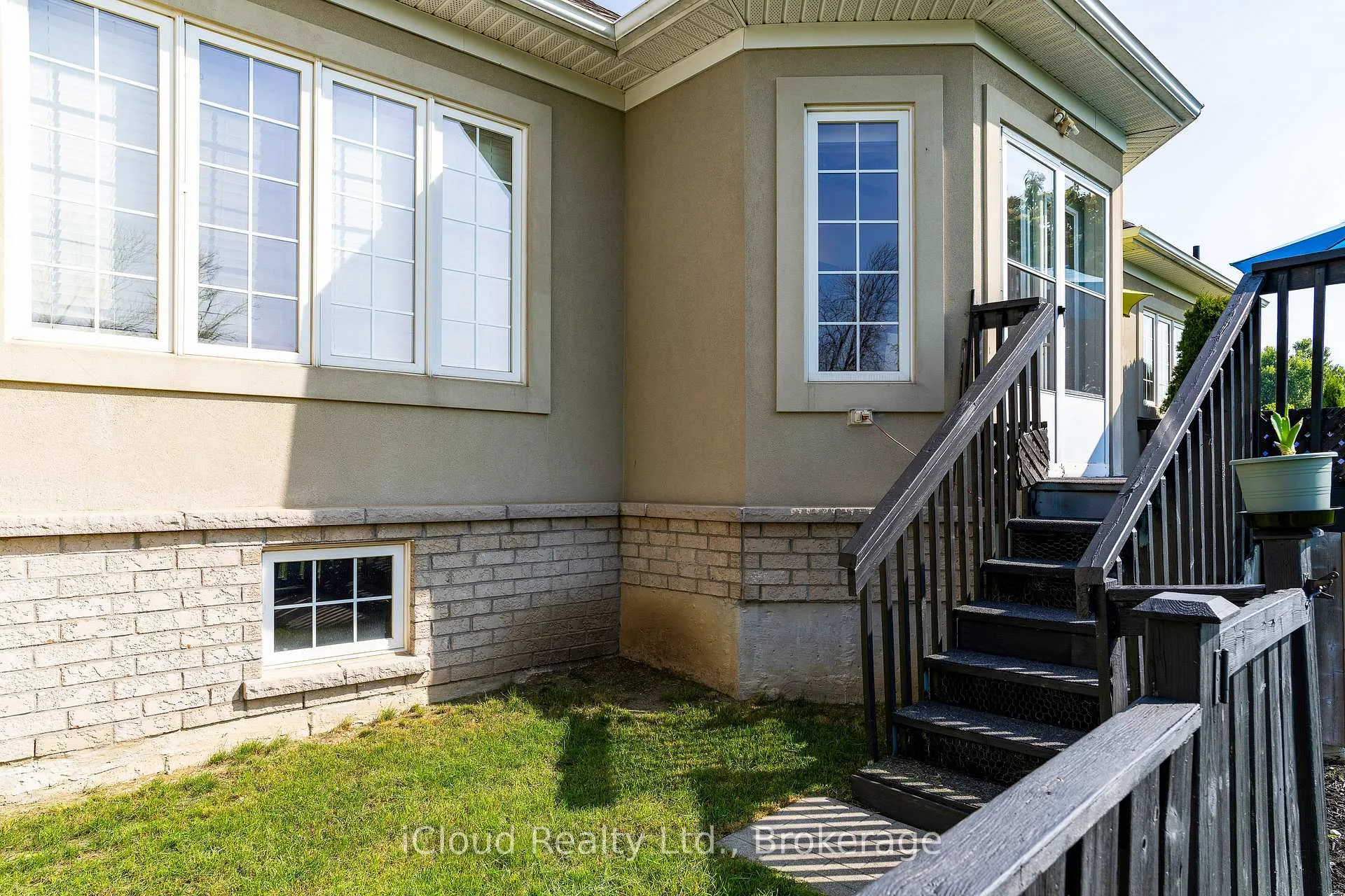 Photo 21 of 17 Maple Drive, Wasaga Beach — HOMEH