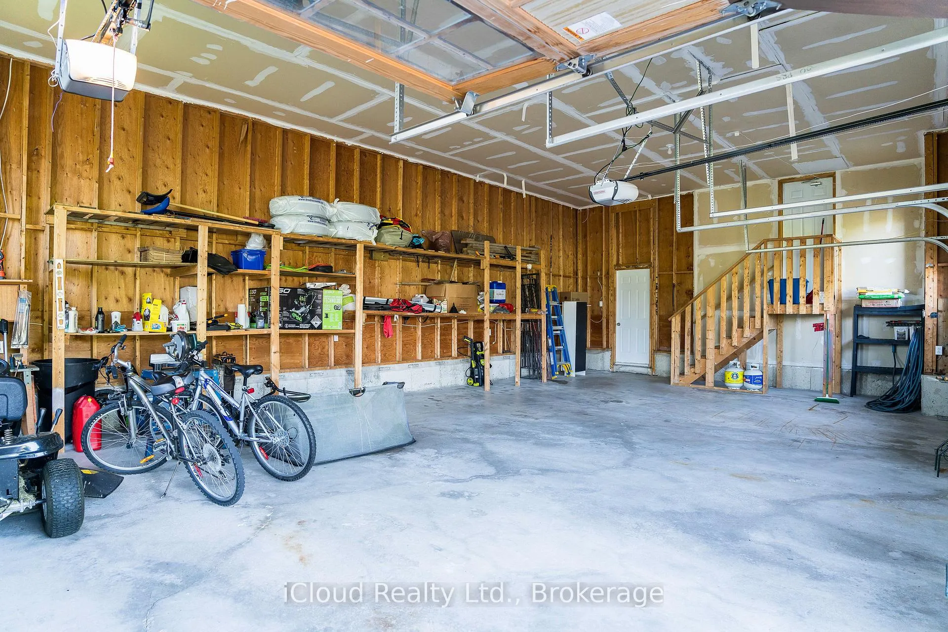 Photo 46 of 17 Maple Drive, Wasaga Beach — HOMEH