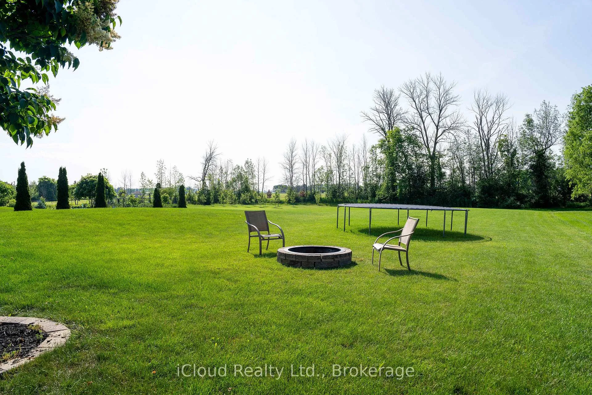 Photo 47 of 17 Maple Drive, Wasaga Beach — HOMEH