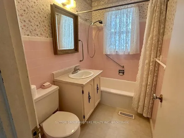 Photo 16 of 323 Meadowcrest Road, Kingston, City Southwest — HOMEH