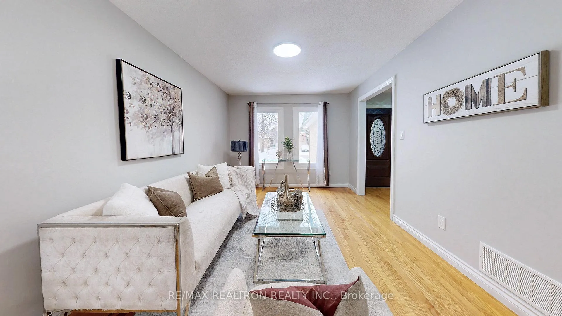 Photo 2 of 27 Ventris Drive, Ajax, Central West — HOMEH