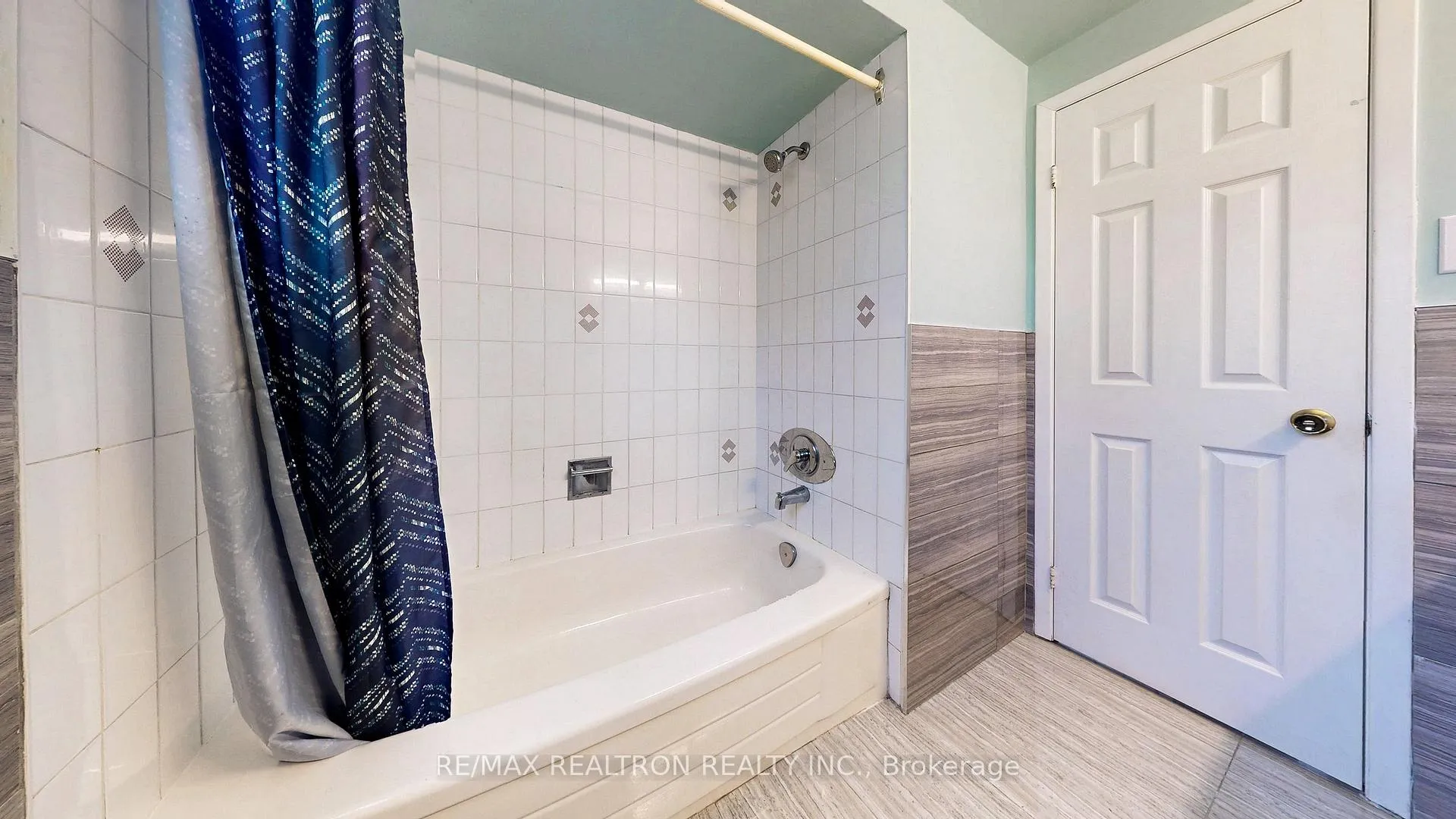 Photo 31 of 27 Ventris Drive, Ajax, Central West — HOMEH