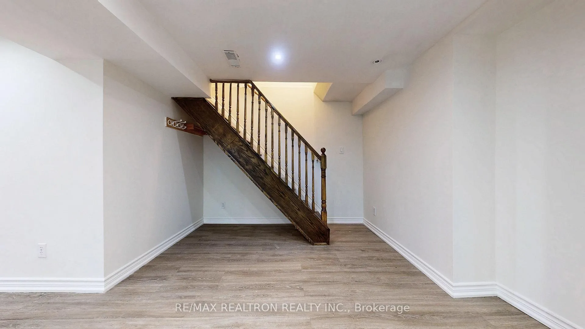 Photo 33 of 27 Ventris Drive, Ajax, Central West — HOMEH