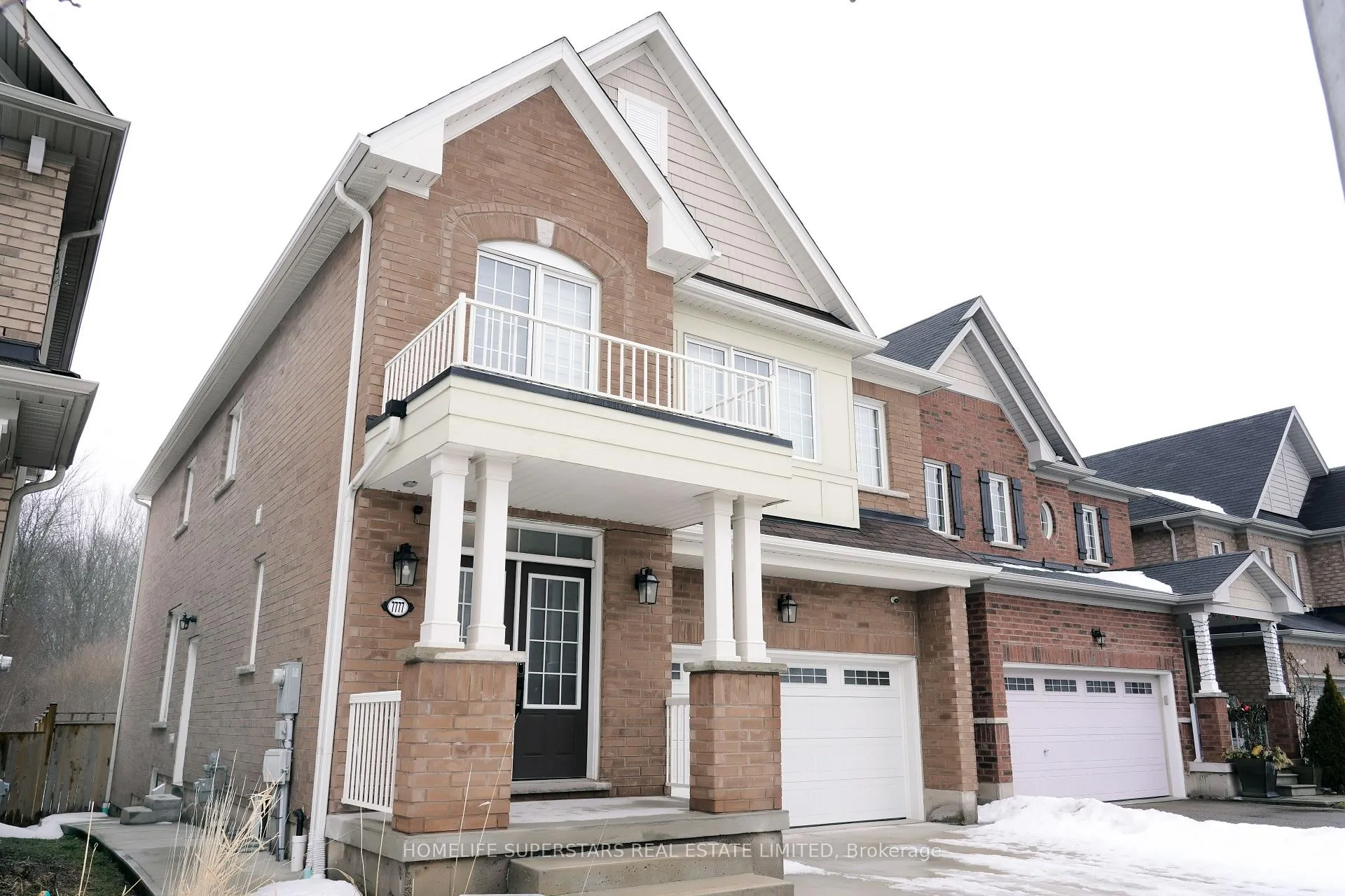 Photo 3 of 7777 Hackberry Trail, Niagara Falls, Brown — HOMEH