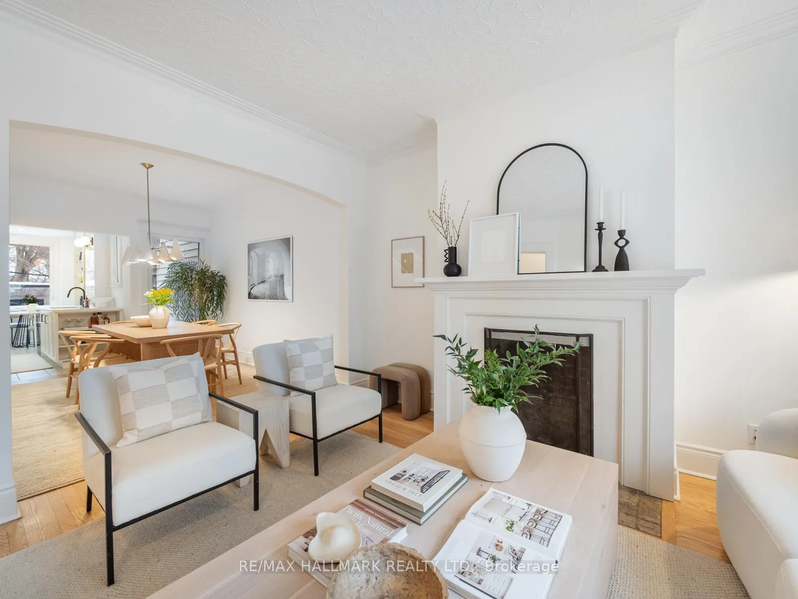 Photo 3 of 529 Logan Avenue, Toronto, North Riverdale — HOMEH