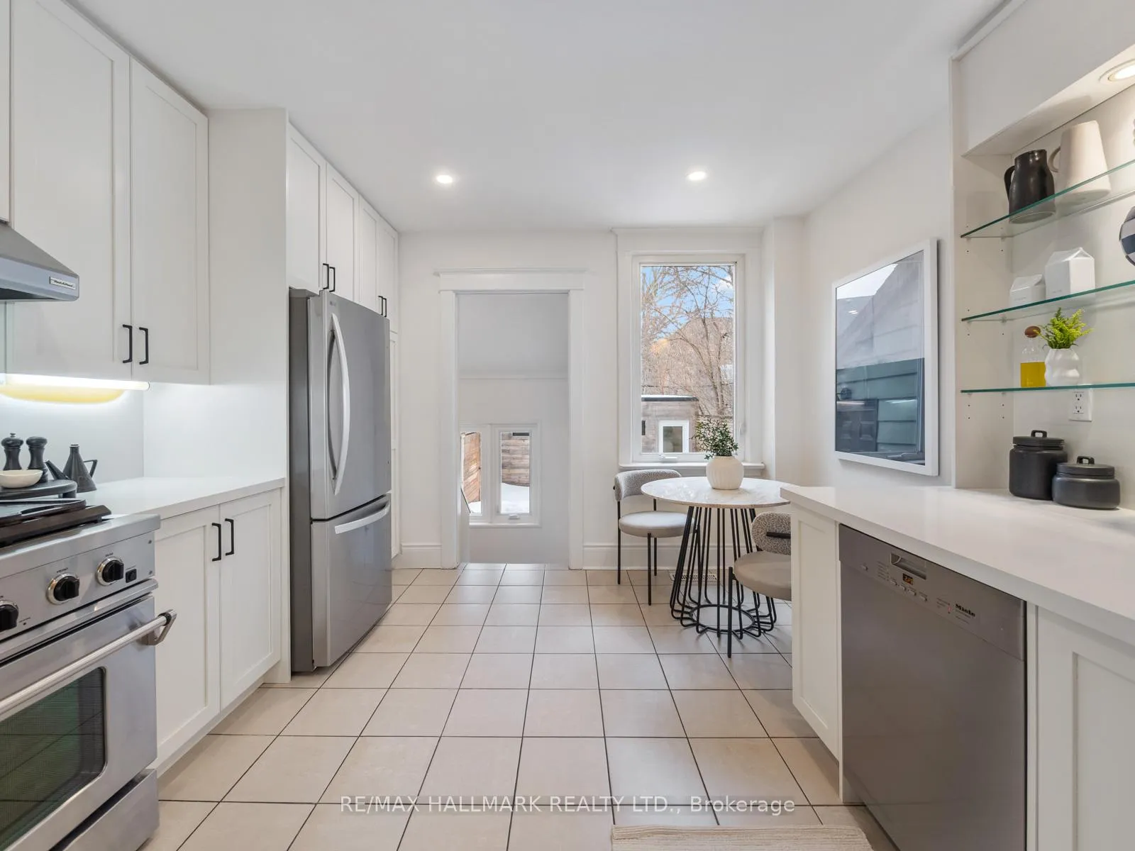 Photo 13 of 529 Logan Avenue, Toronto, North Riverdale — HOMEH