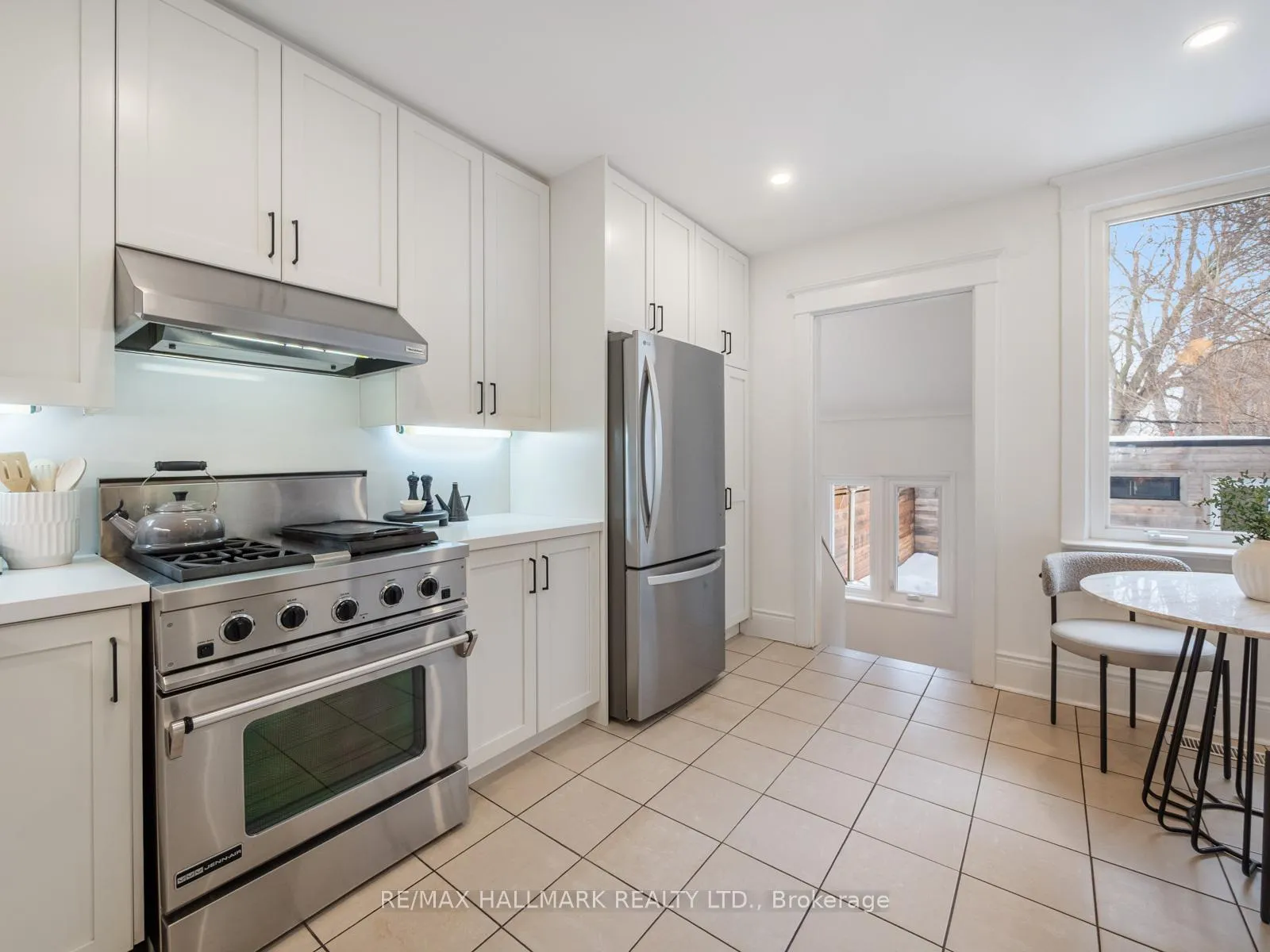 Photo 14 of 529 Logan Avenue, Toronto, North Riverdale — HOMEH