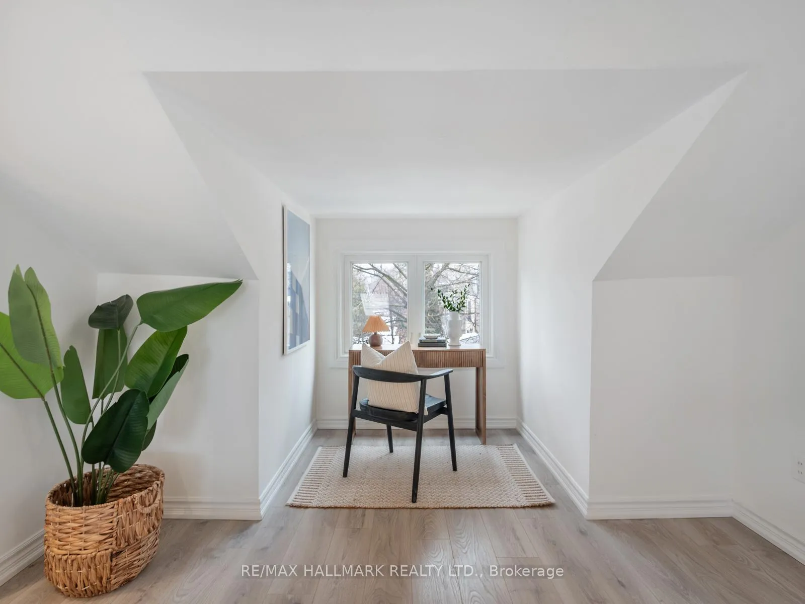 Photo 32 of 529 Logan Avenue, Toronto, North Riverdale — HOMEH